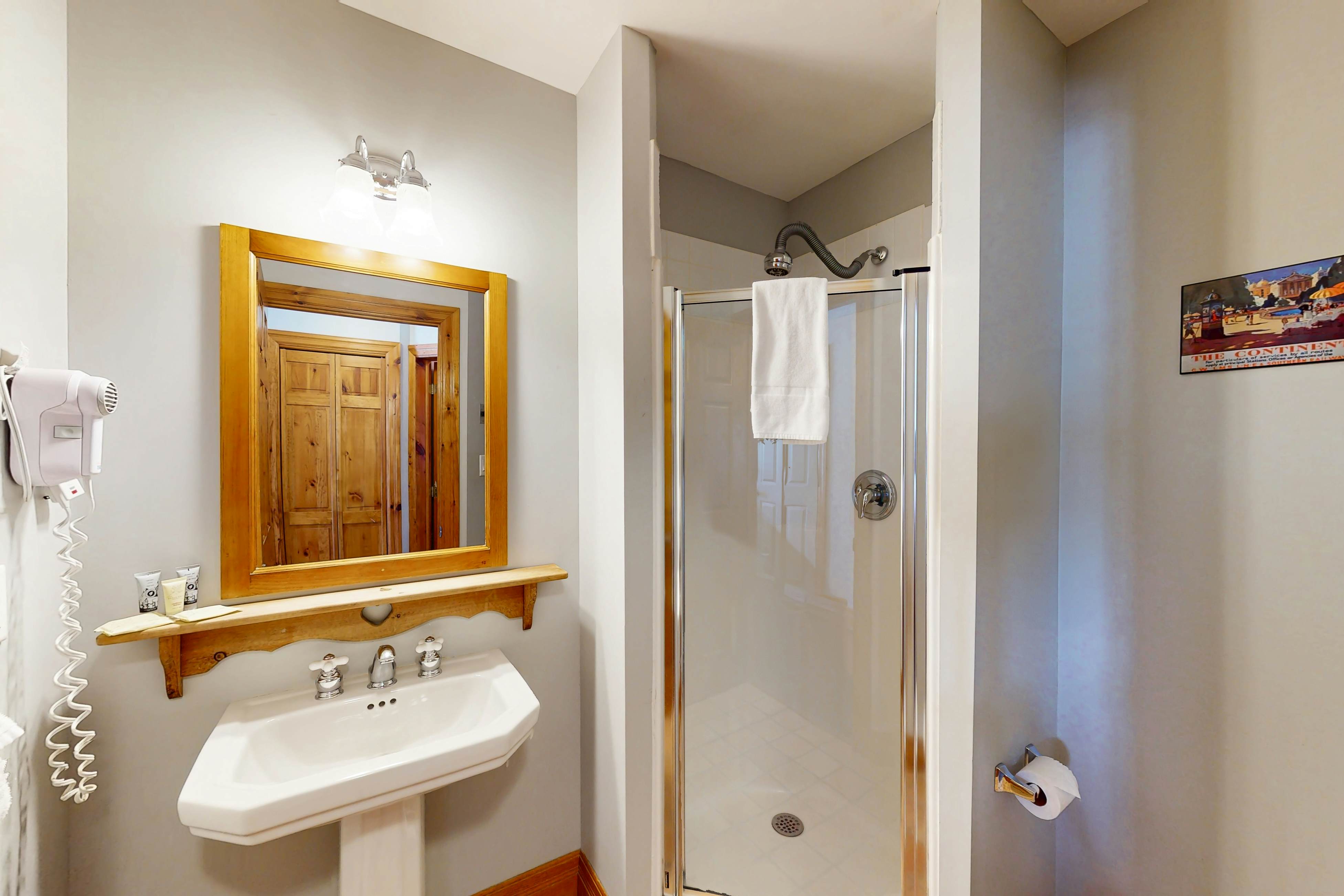 184 Snowbridge Way-Unit 216