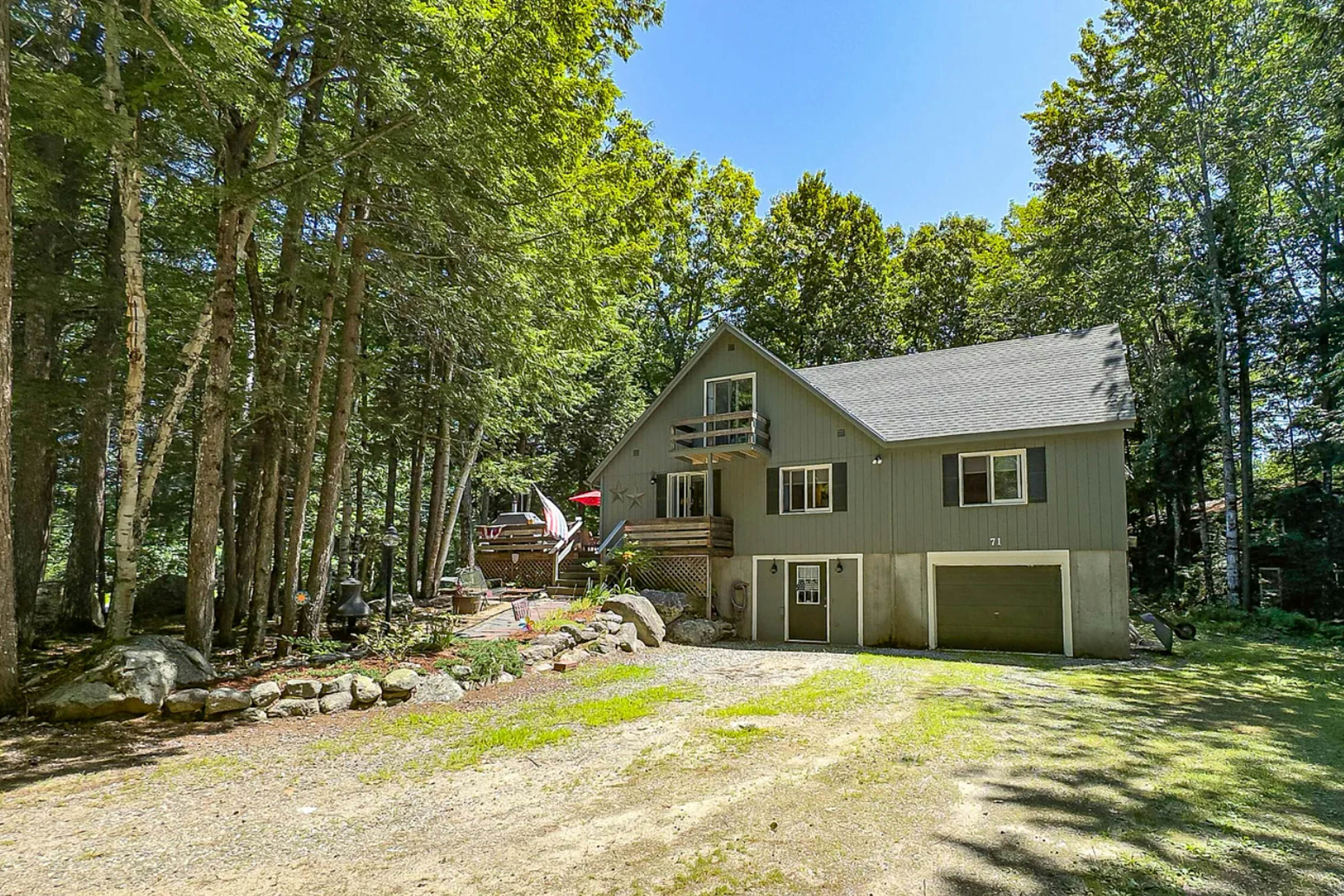 Pleasant Mountain Ski Chalet