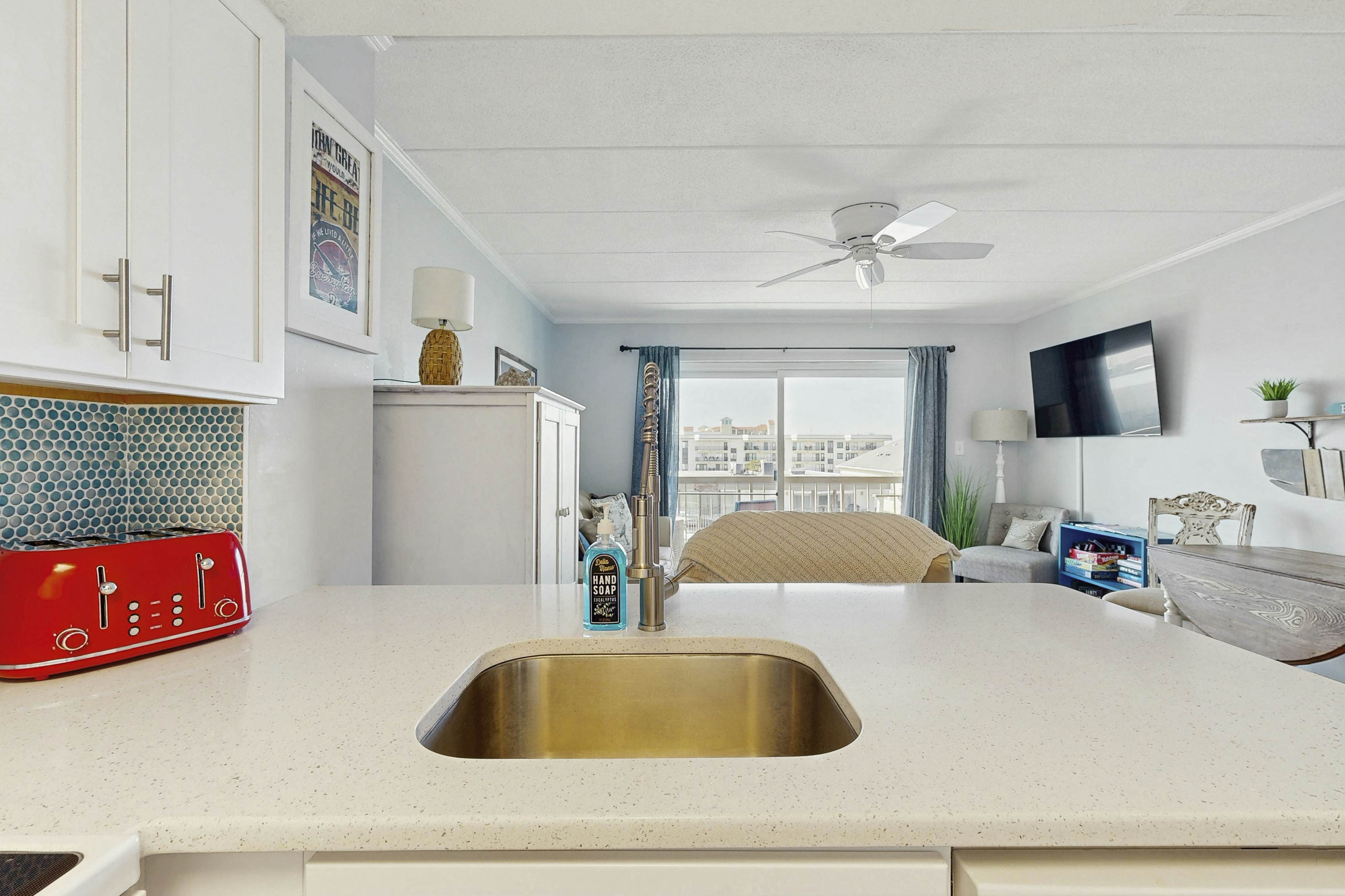 Shell Yeah - Le Lisa 405