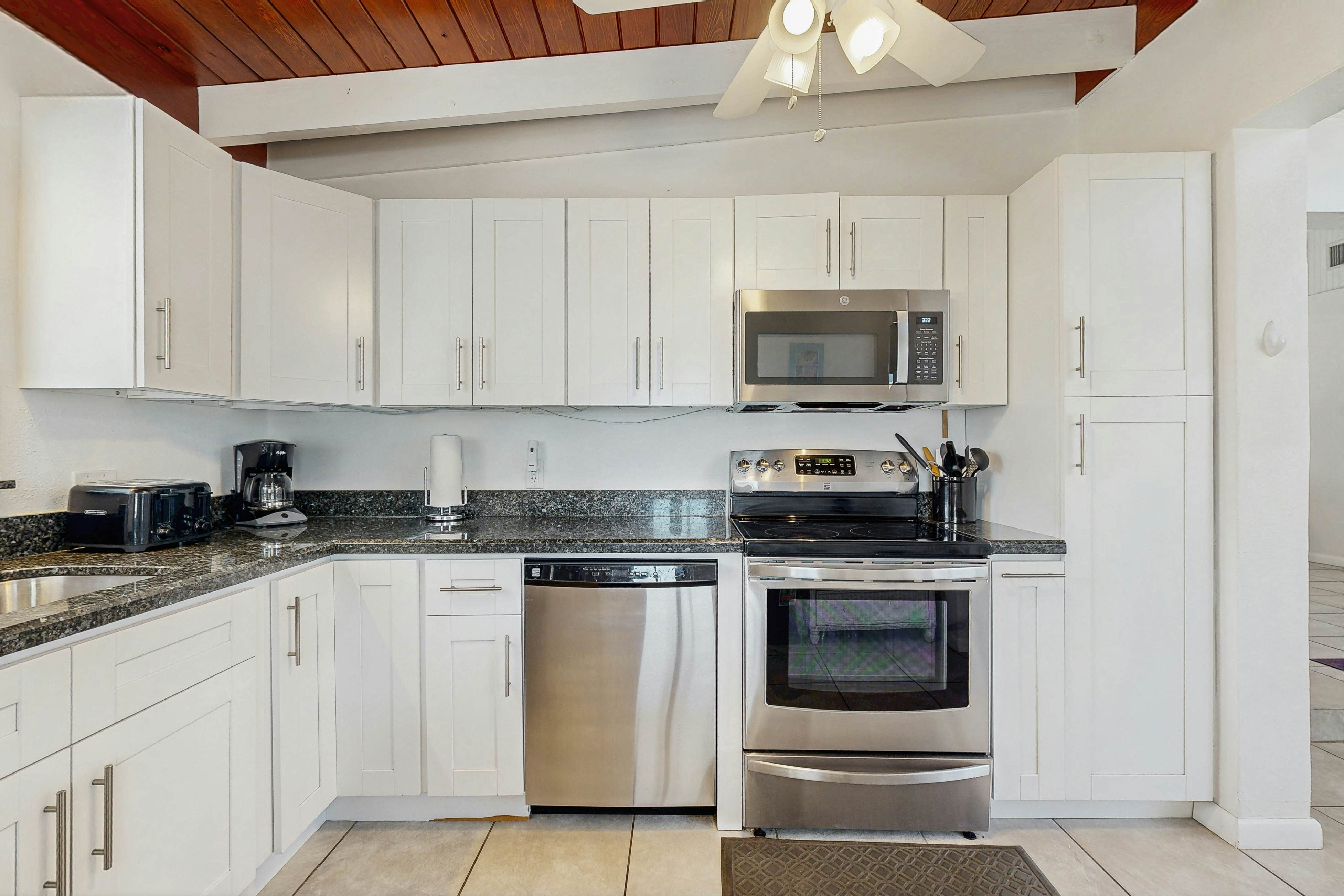 Downhome Cabin by the Canal