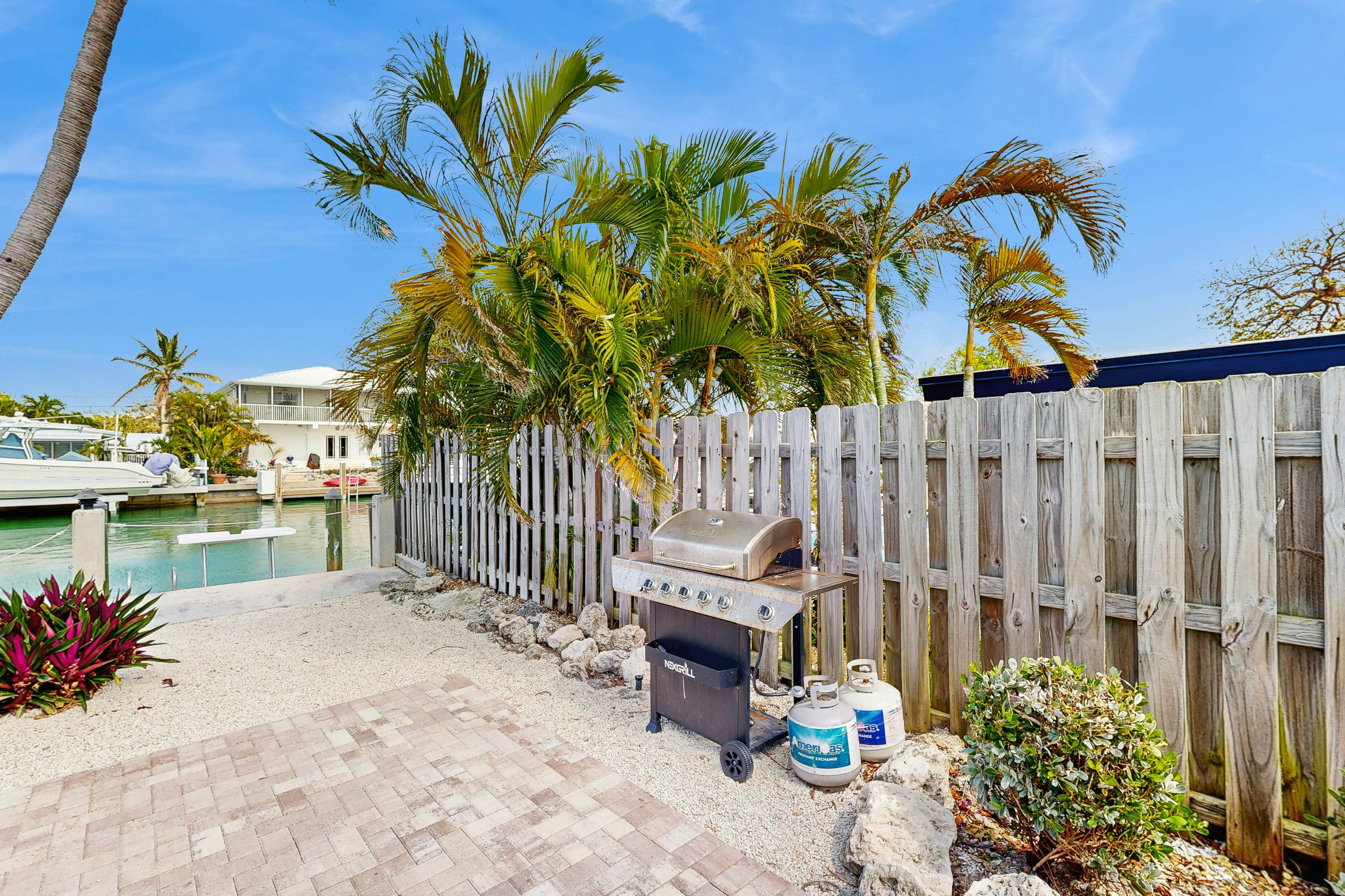 Downhome Cabin by the Canal