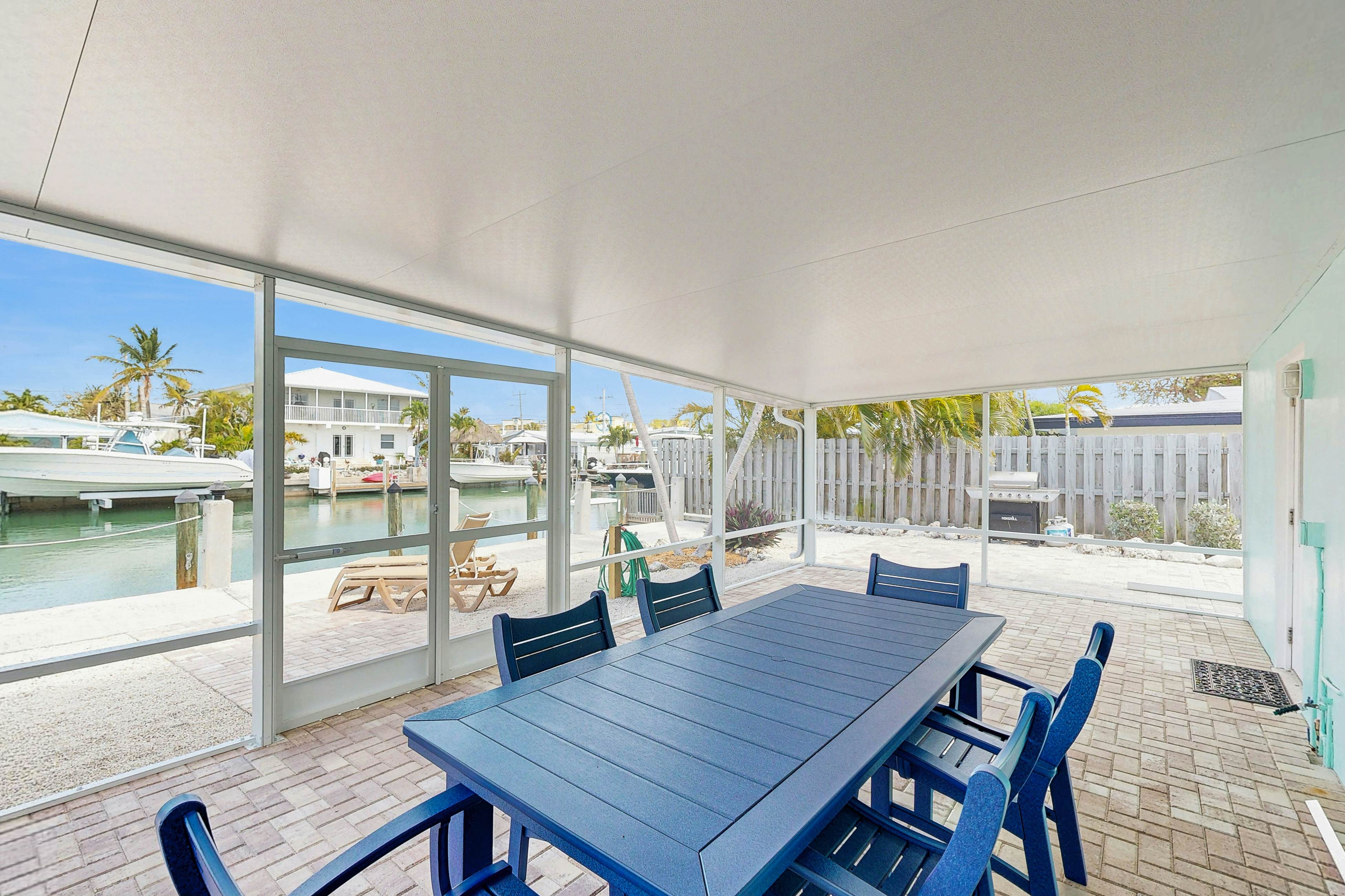 Downhome Cabin by the Canal