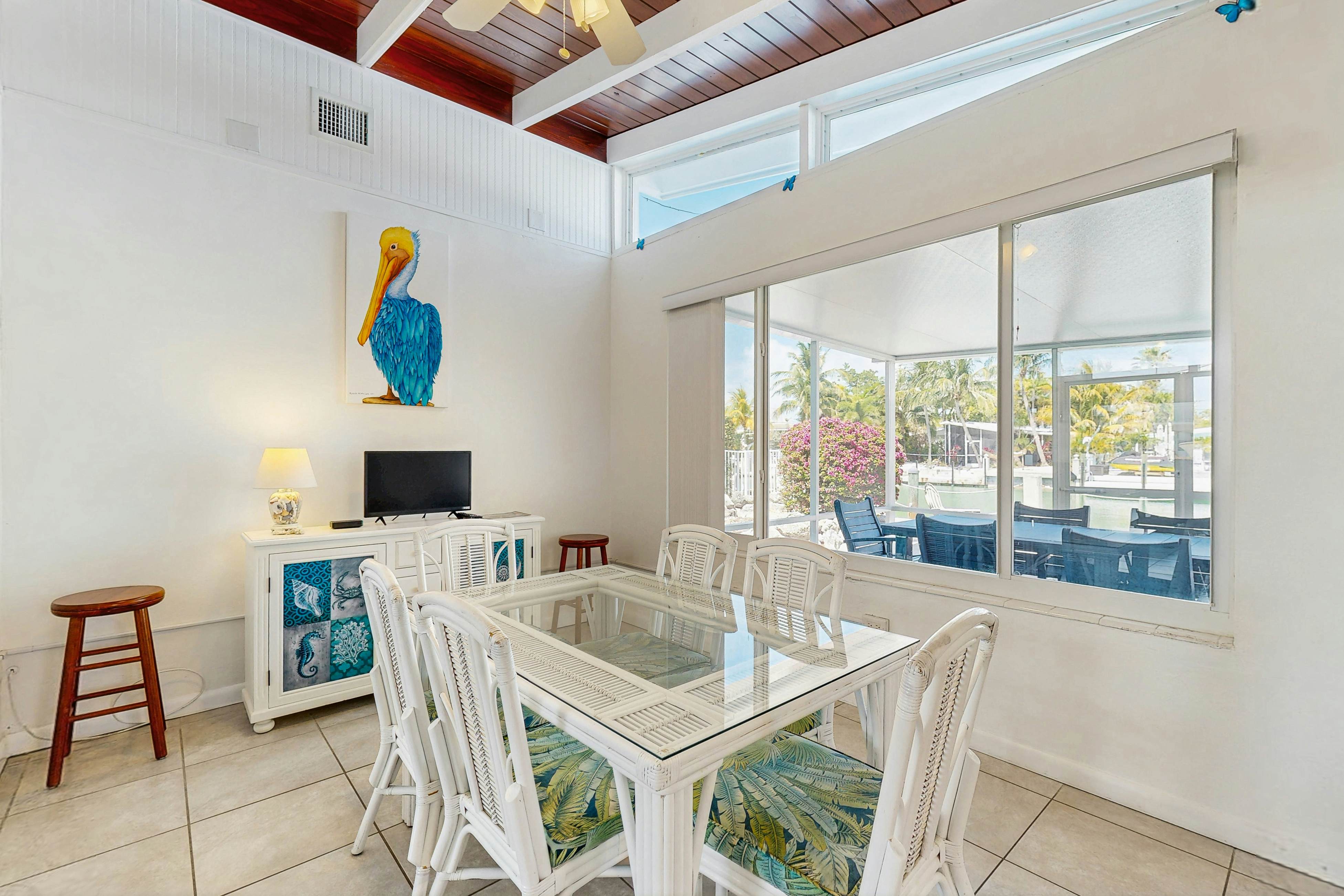 Downhome Cabin by the Canal