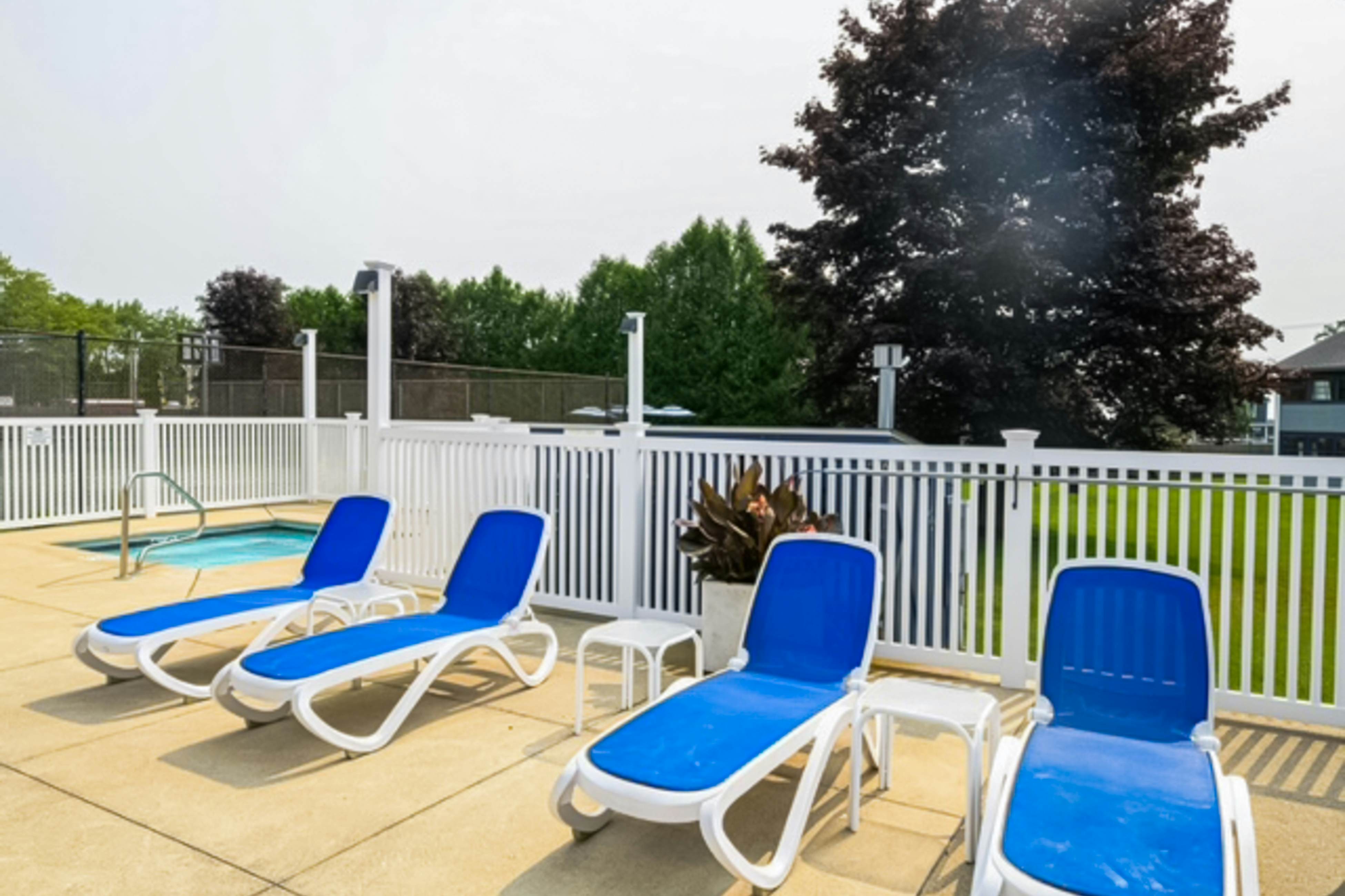 Unit 117 for Poolside Fun