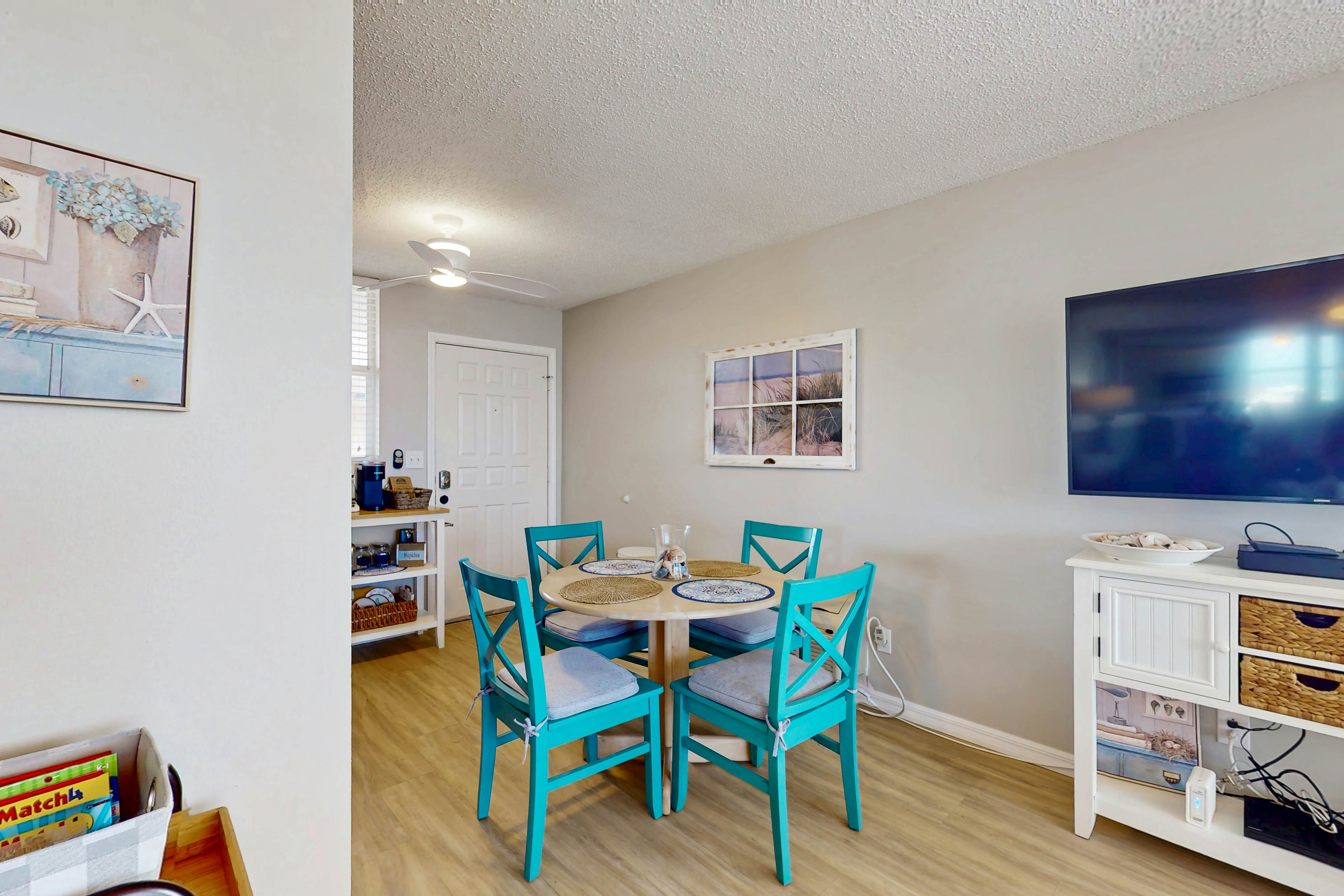 Reel Relaxed Beach and Tennis Unit 4006