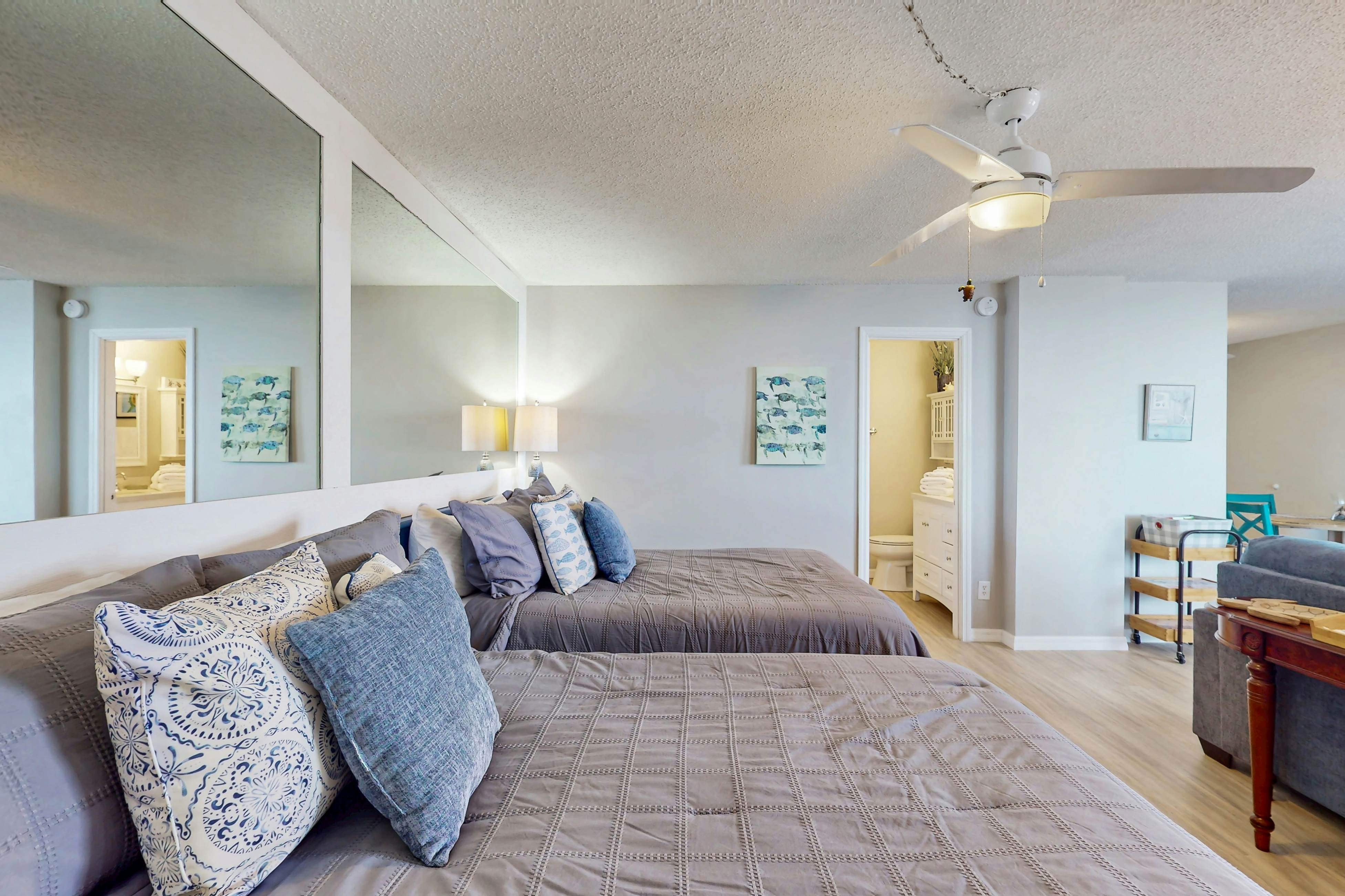 Reel Relaxed Beach and Tennis Unit 4006