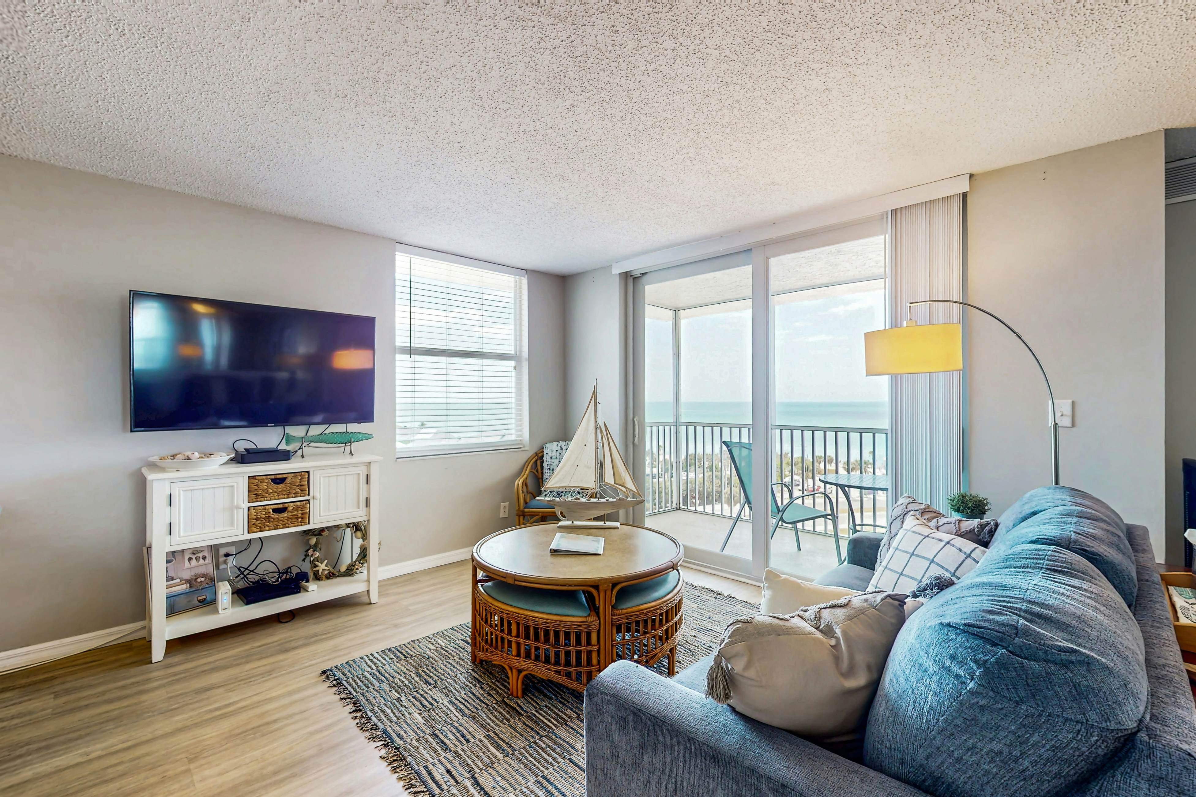 Reel Relaxed Beach and Tennis Unit 4006