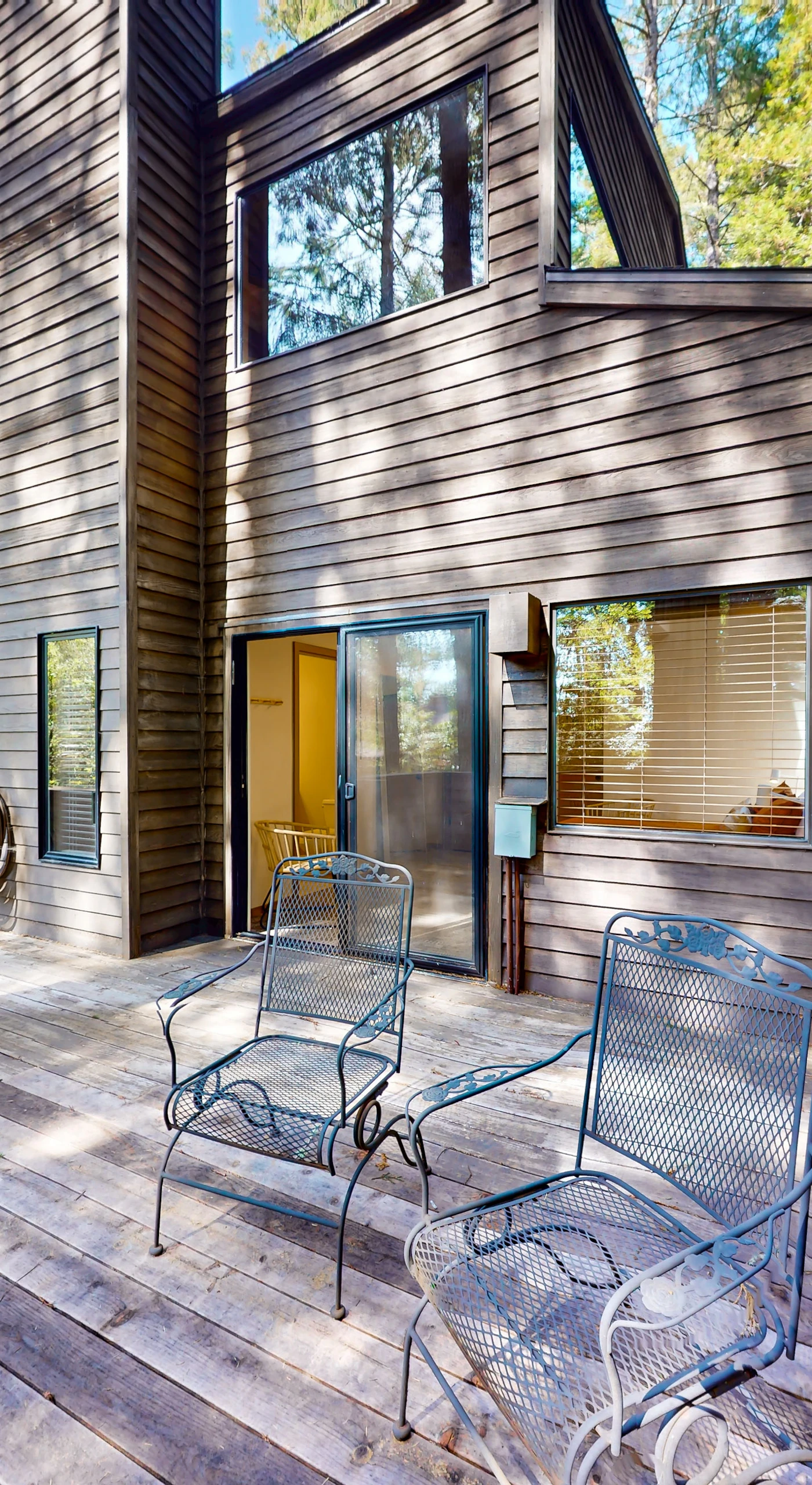 This inviting outdoor deck is your gateway to nature, ideal for evening chats or soaking in the fresh coastal air.