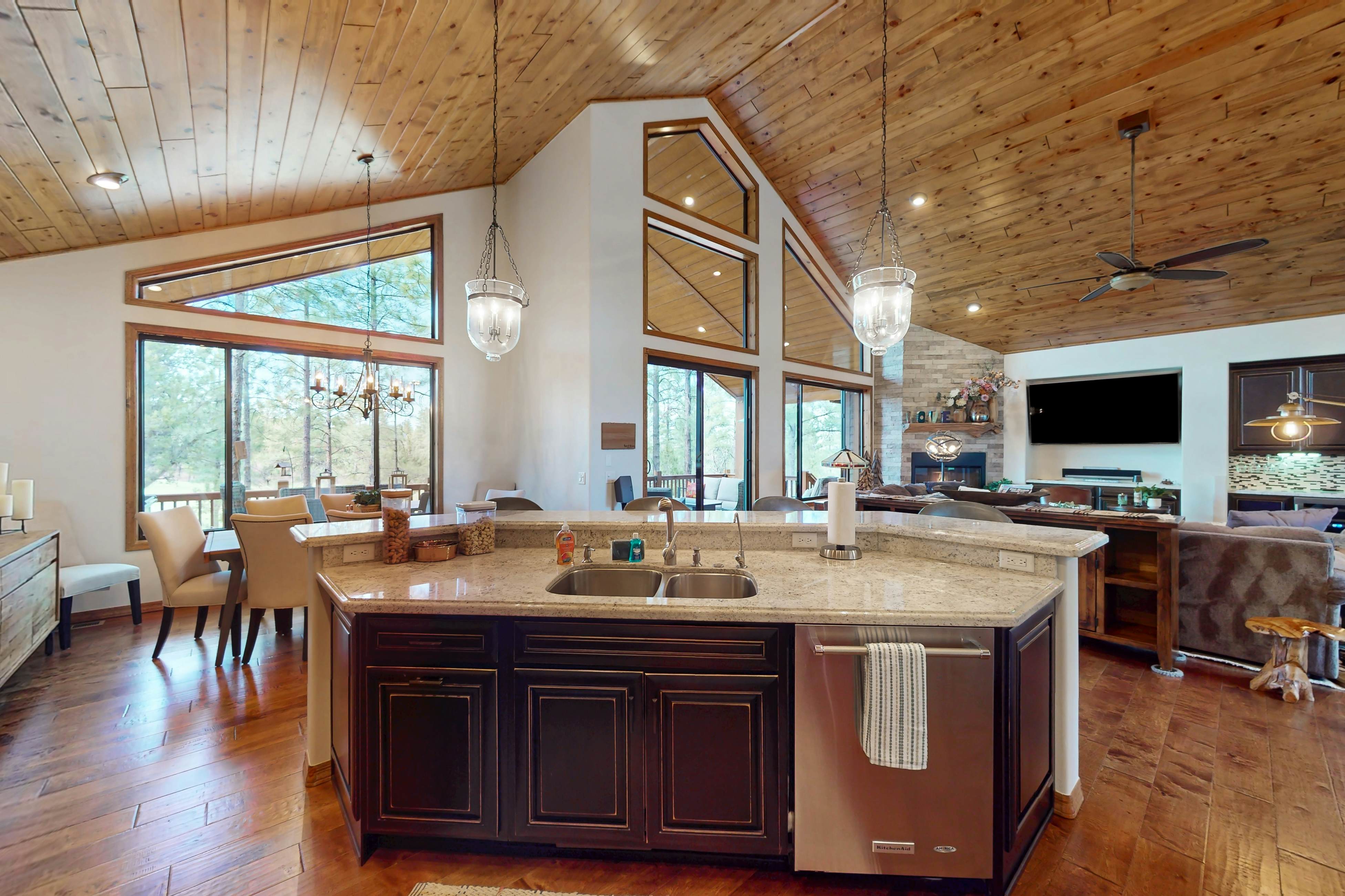 Tranquil Torreon Pines and Fairway Hideaway