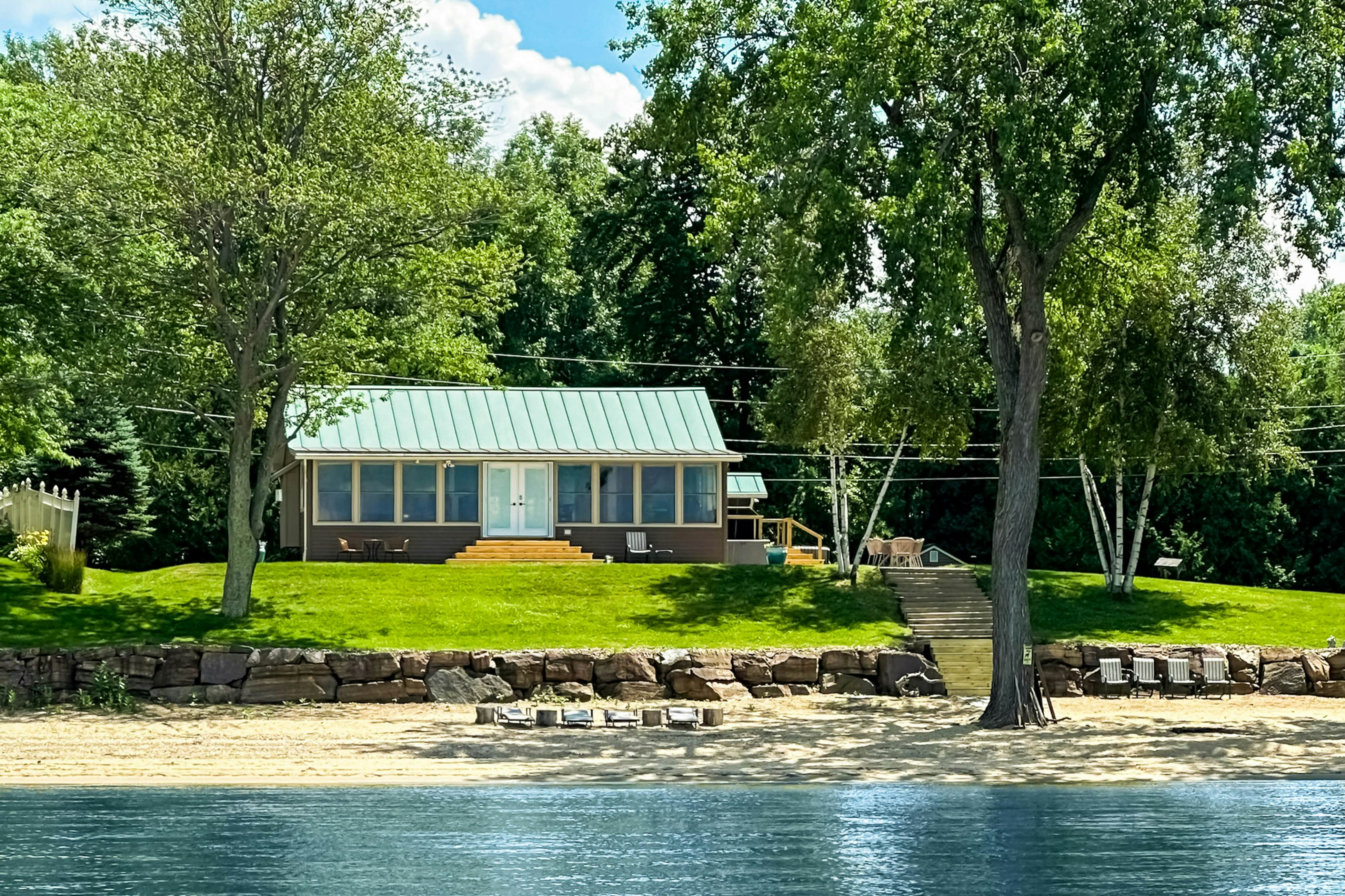 Thayer Beach Lakehouse