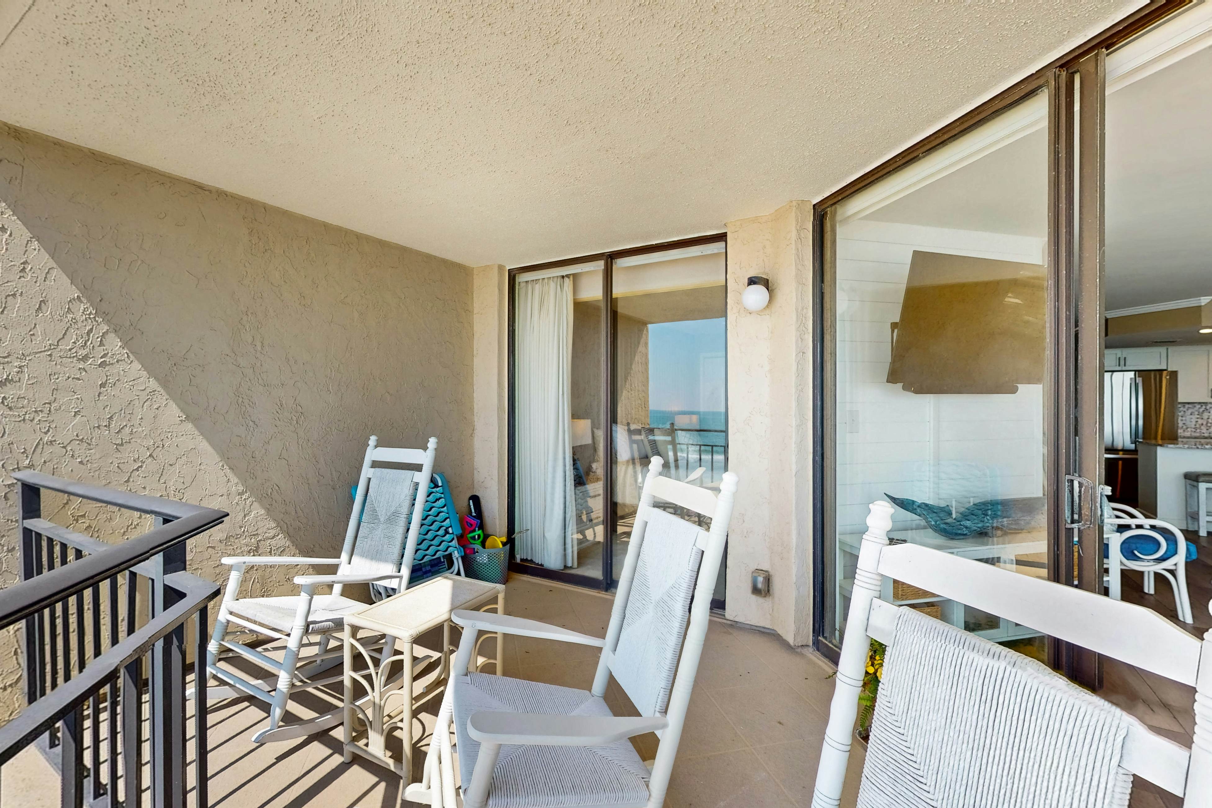 Surfmaster by the Sea 208