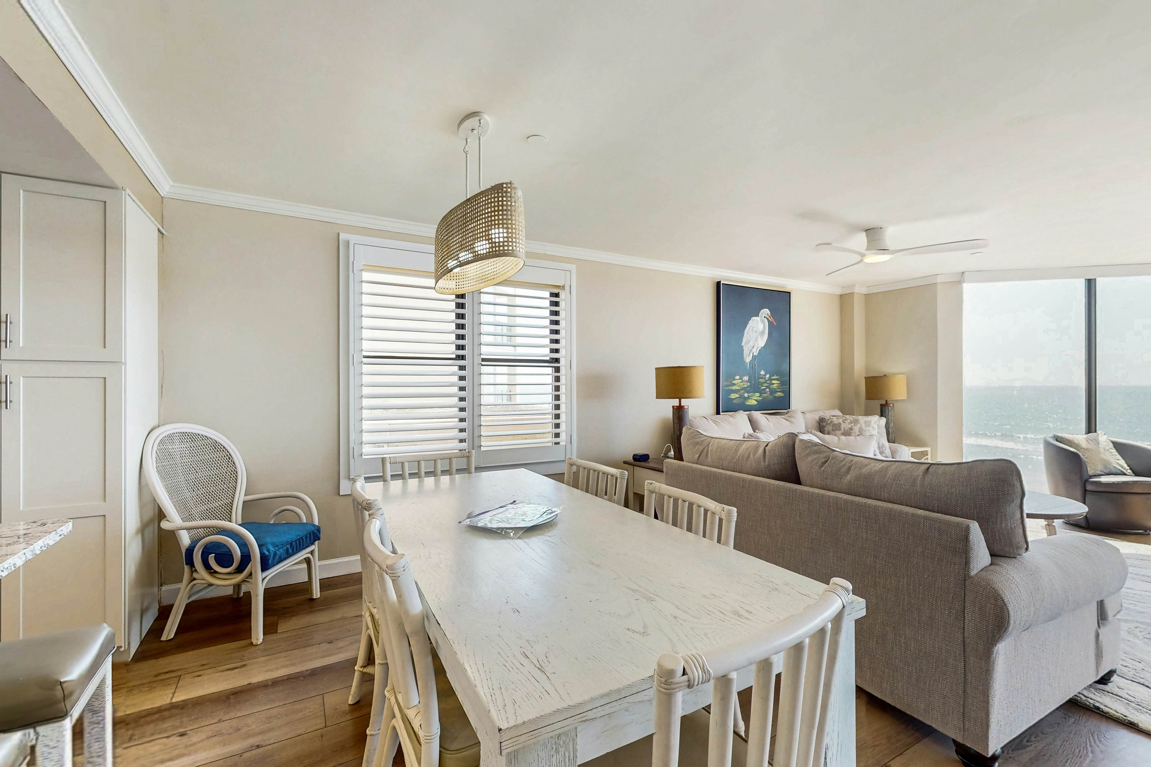 Surfmaster by the Sea 208