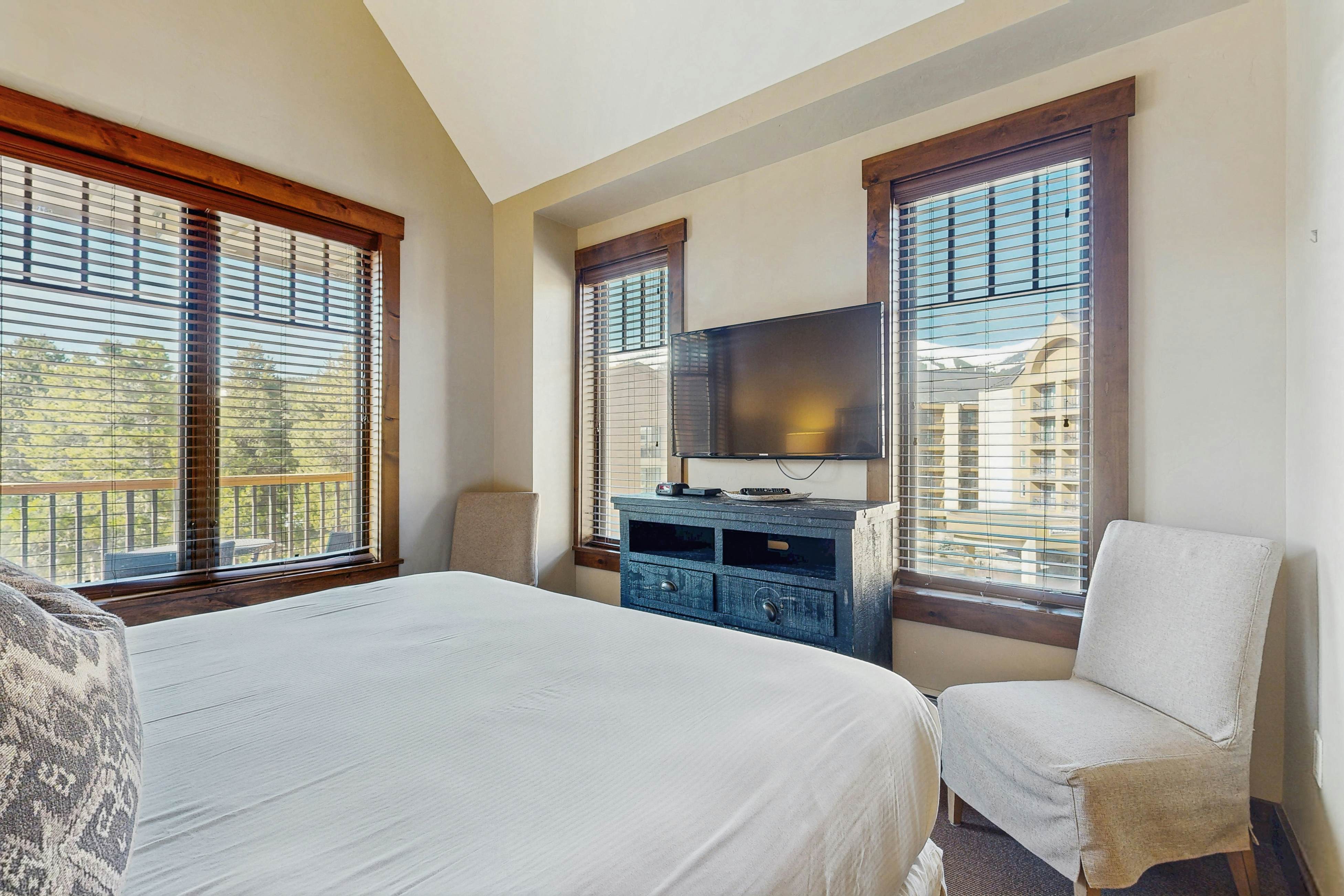 Water House On Main Street #6404