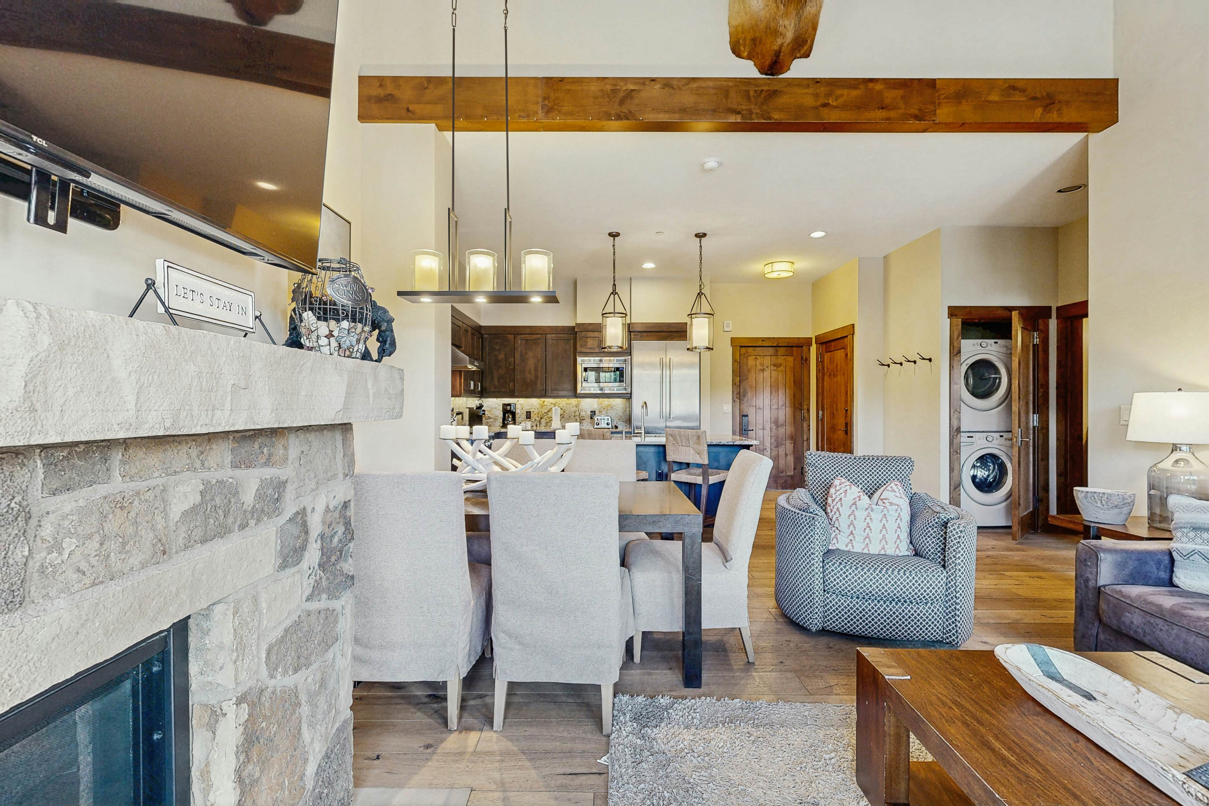 Water House On Main Street #6404