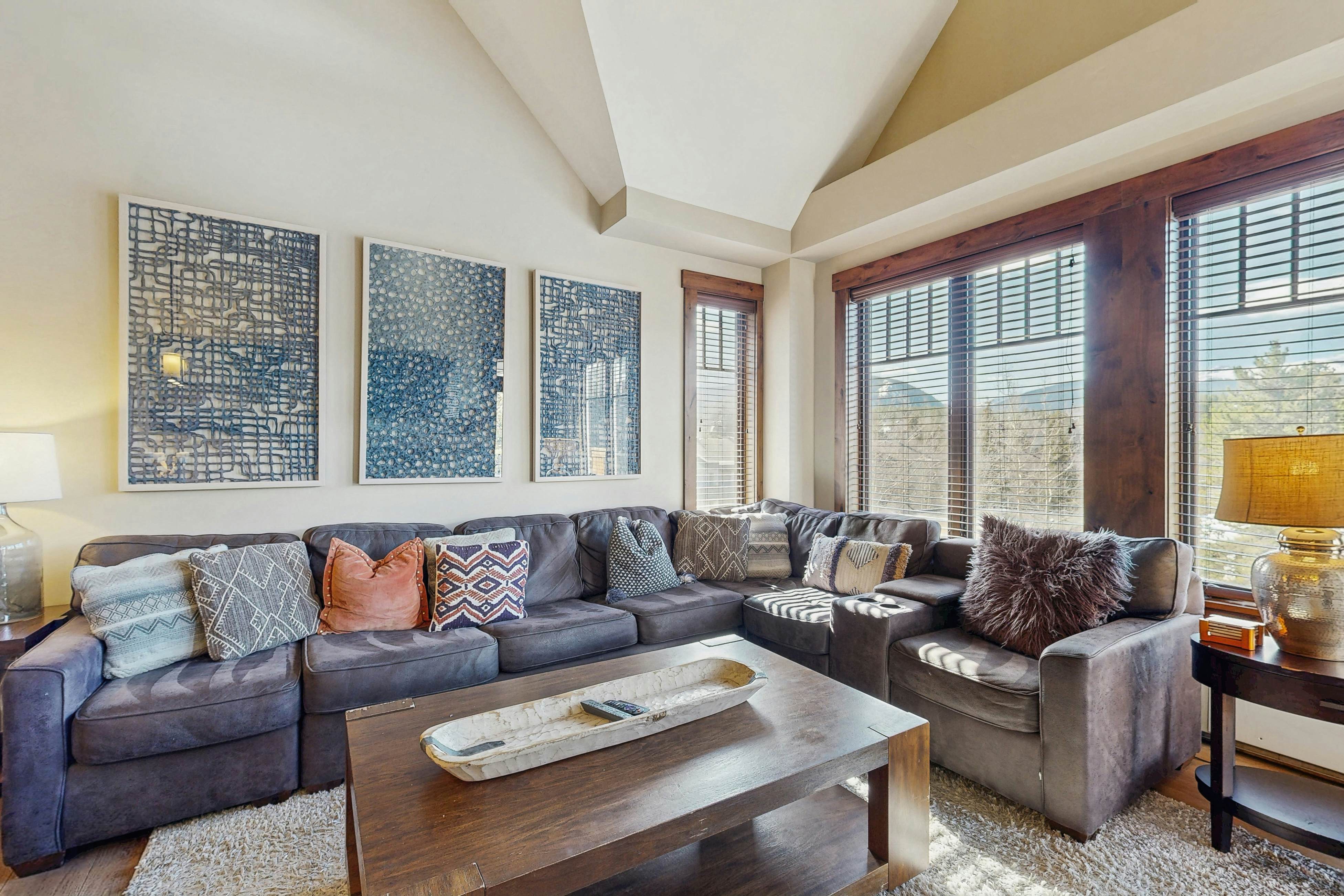 Water House On Main Street #6404