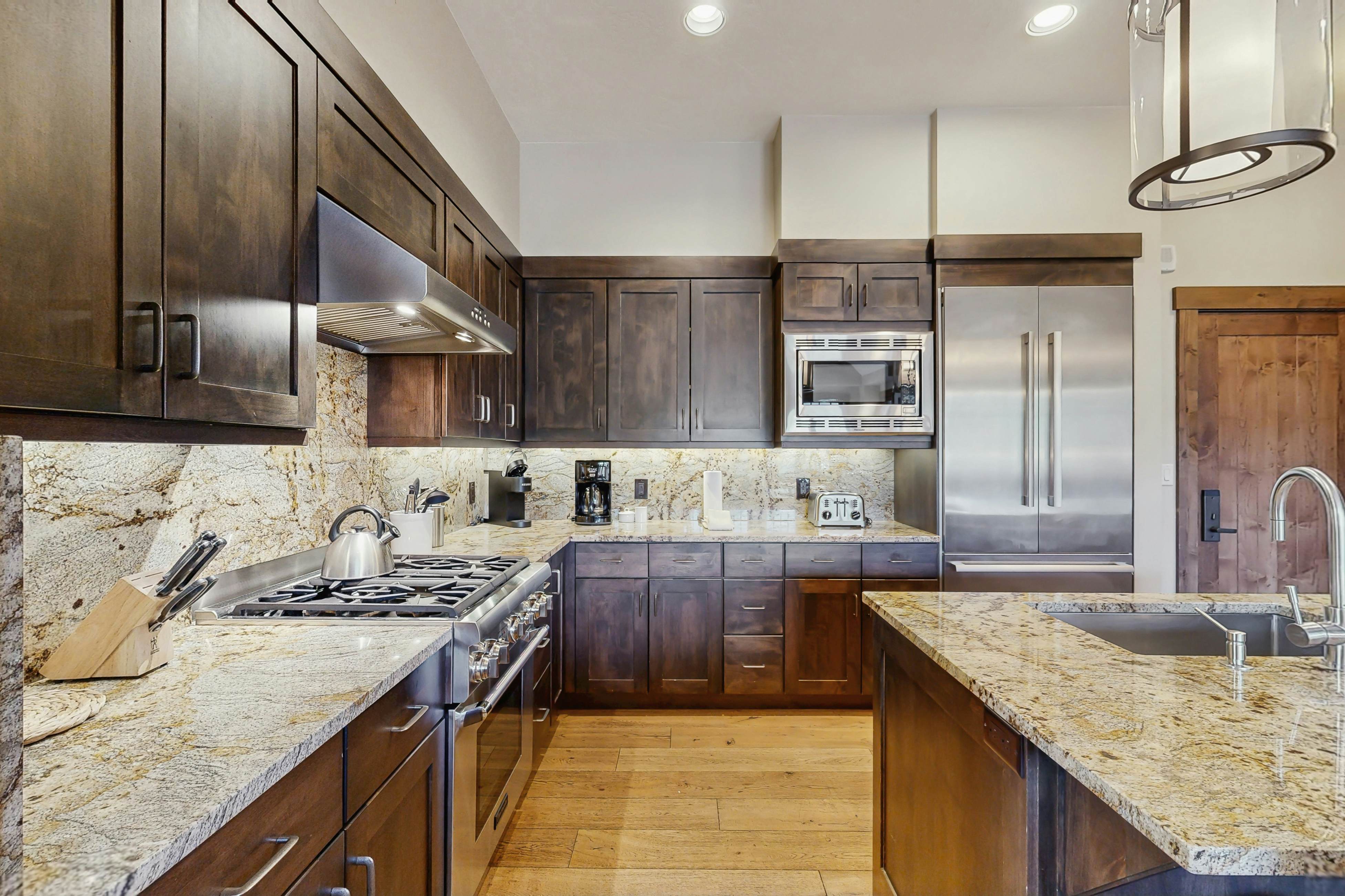 Water House On Main Street #6404