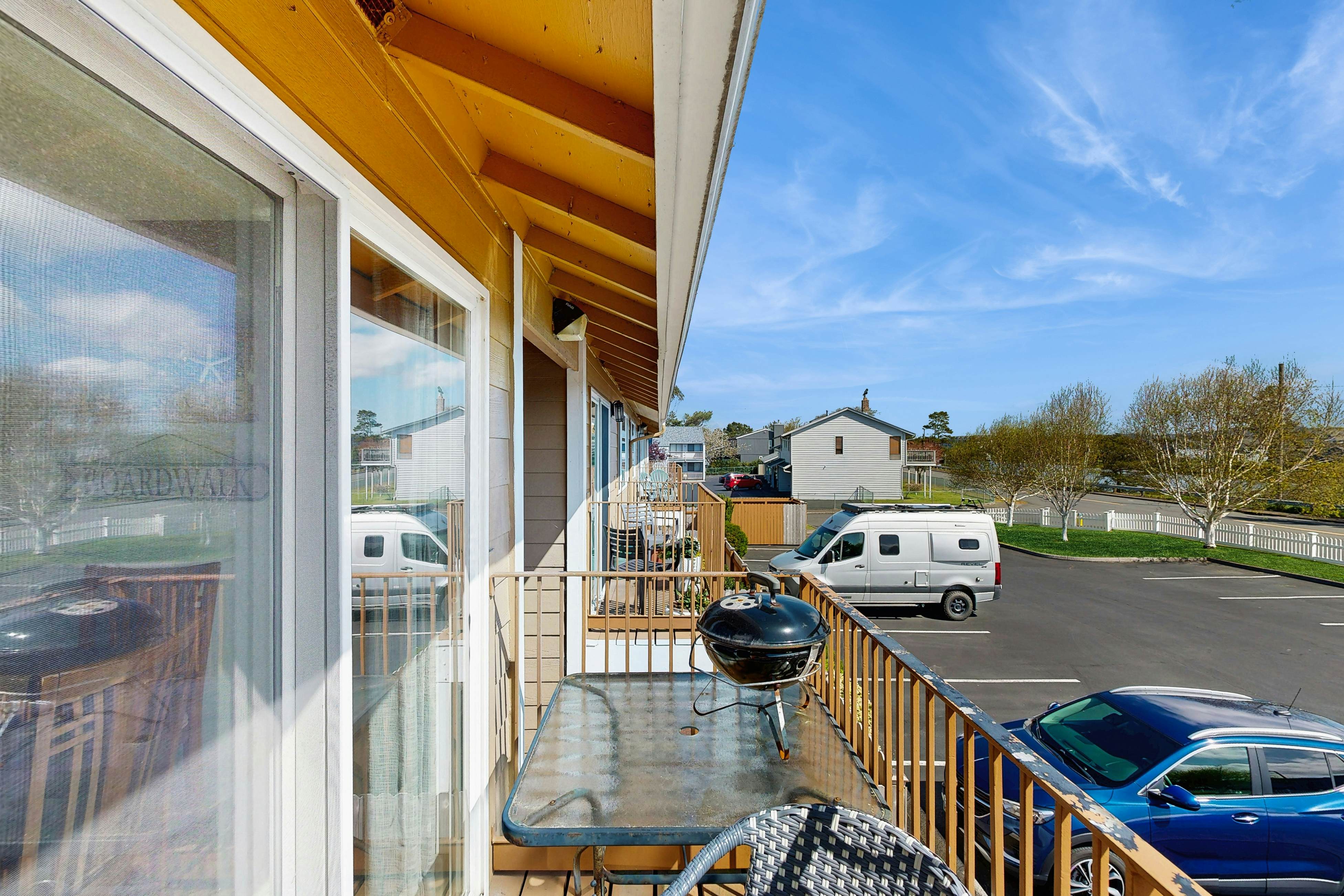 RiverWalk Cozy Condo