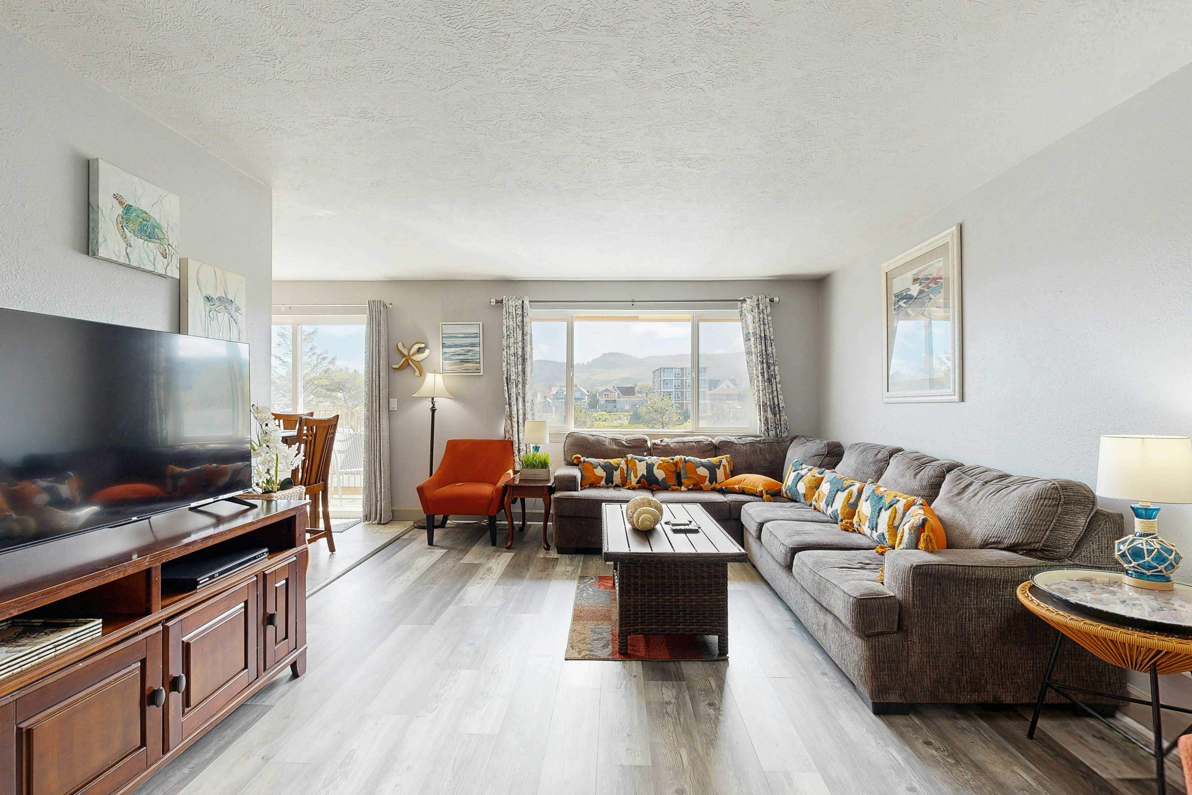 RiverWalk Cozy Condo