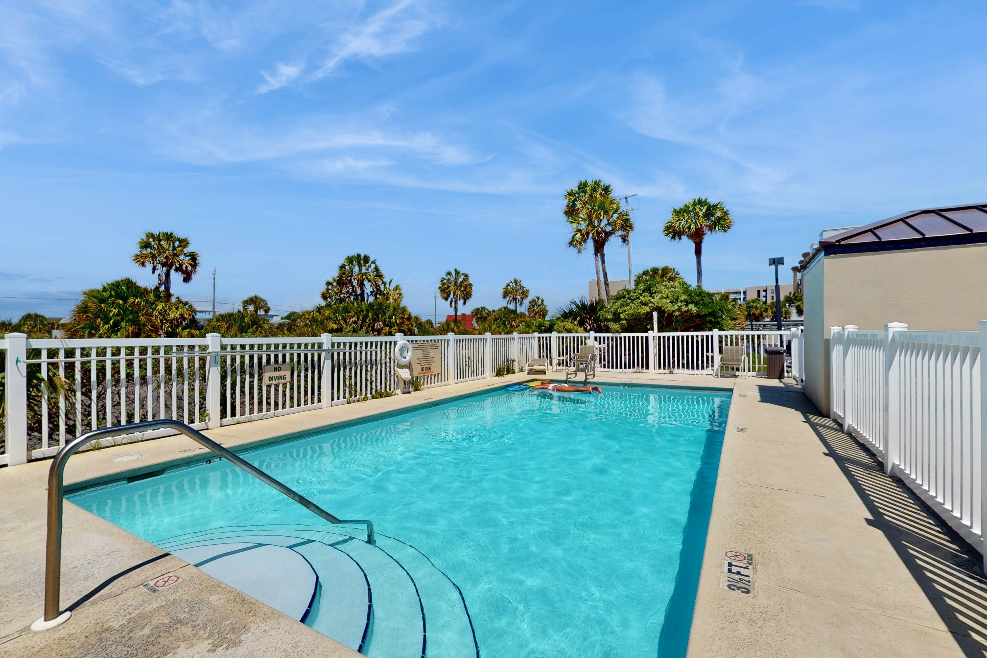 Emerald Towers West 5000