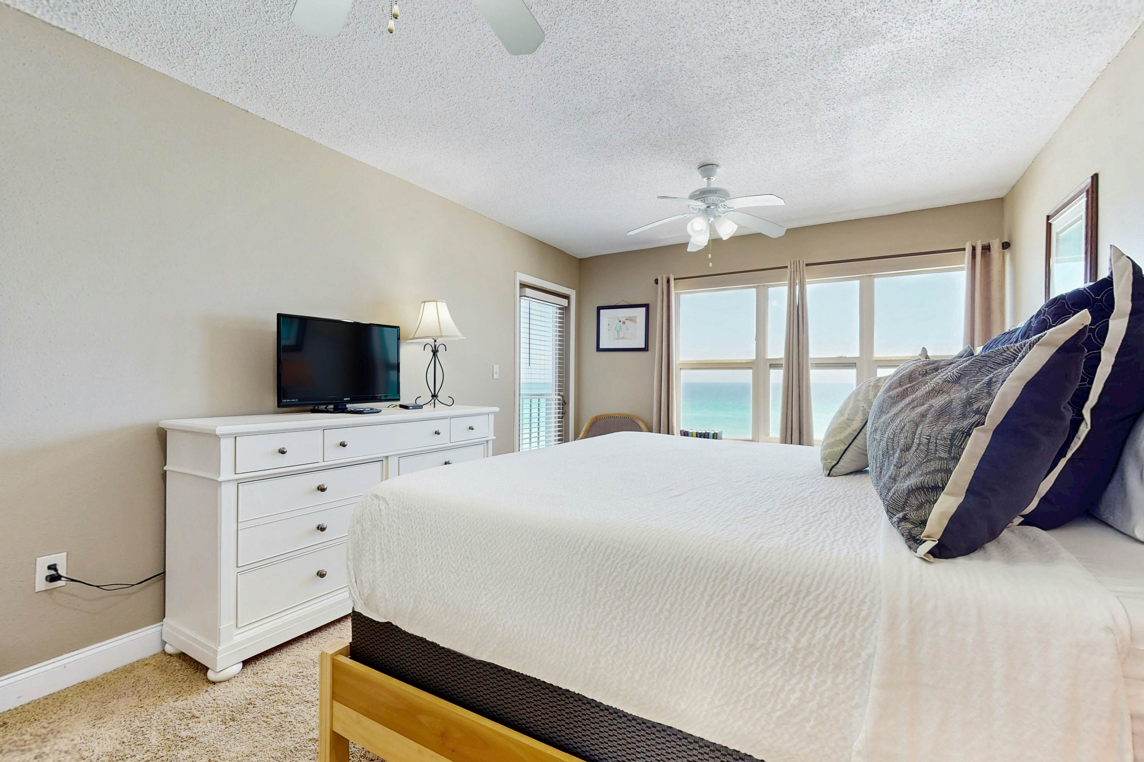 Emerald Towers West 5000