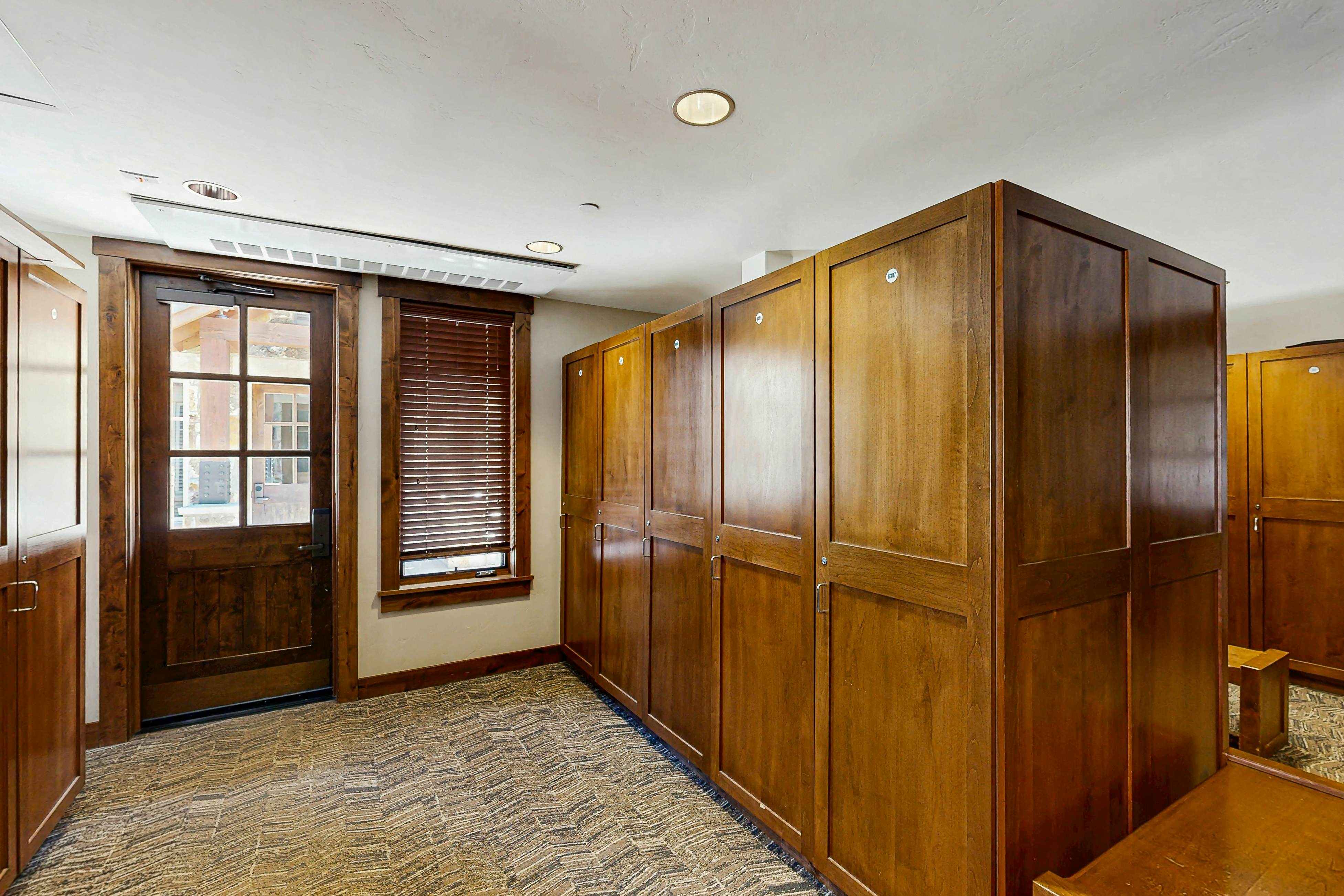 Water House On Main Street #6404