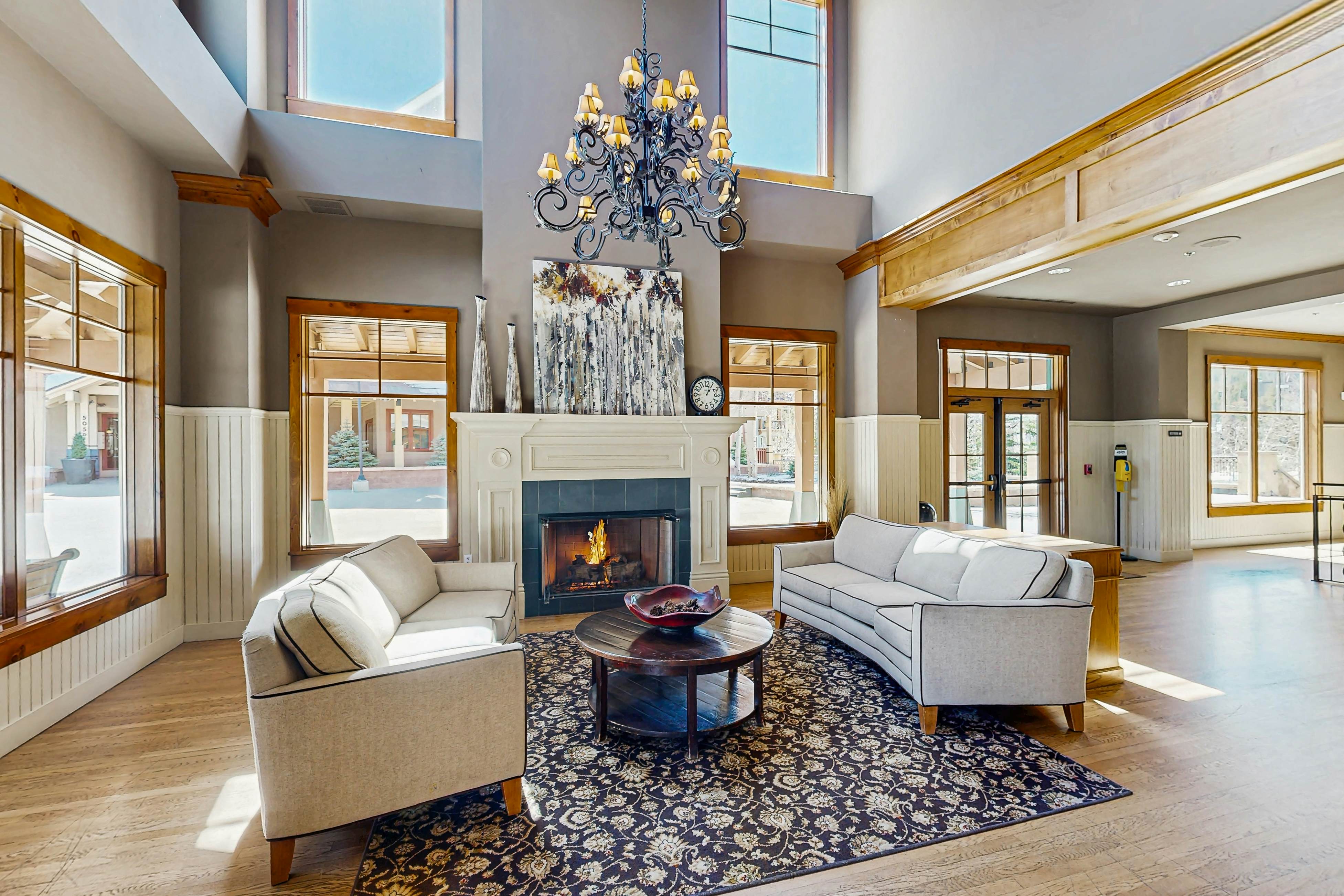 Water House On Main Street #6404