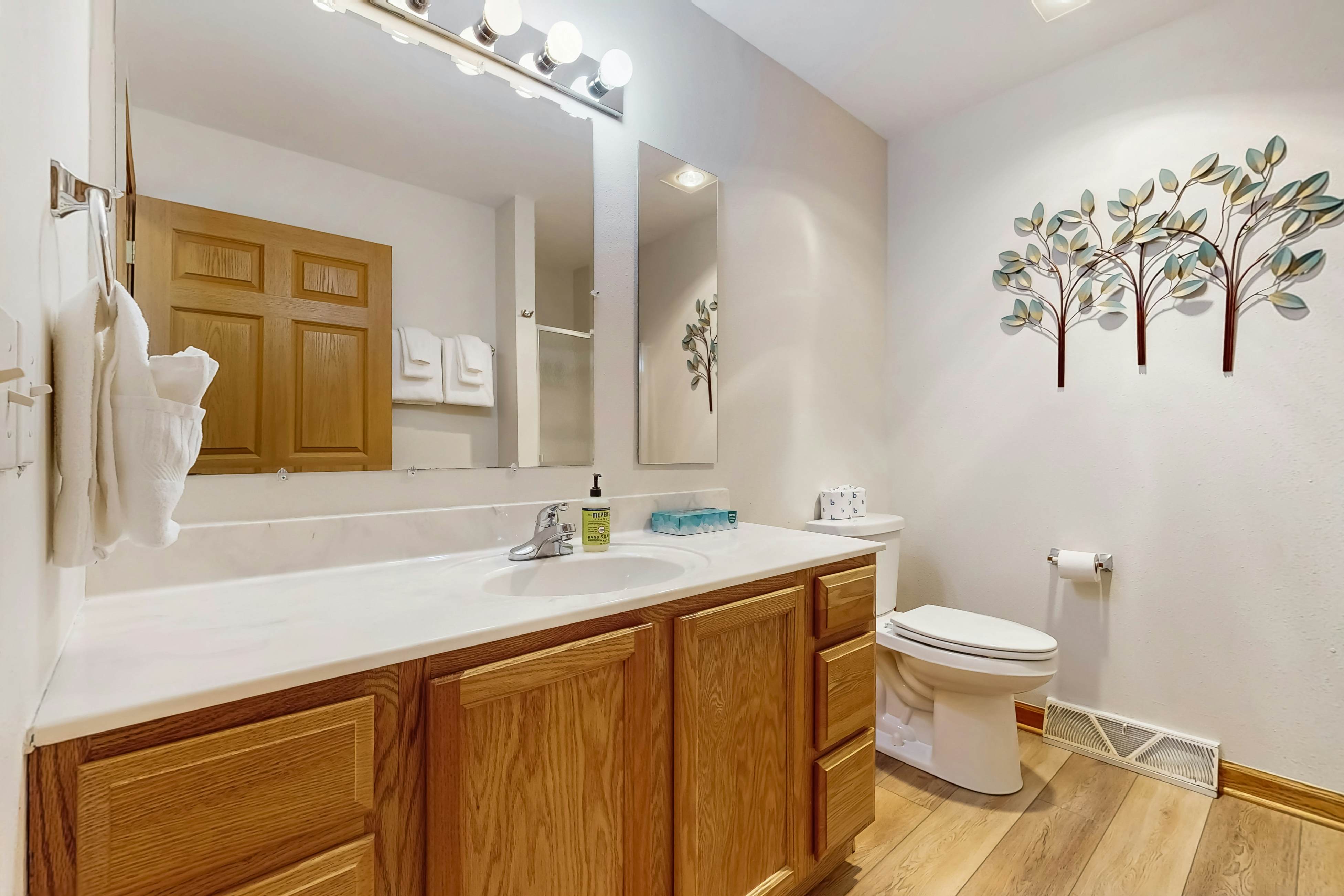 Thunderbird Resort Condo 1040B