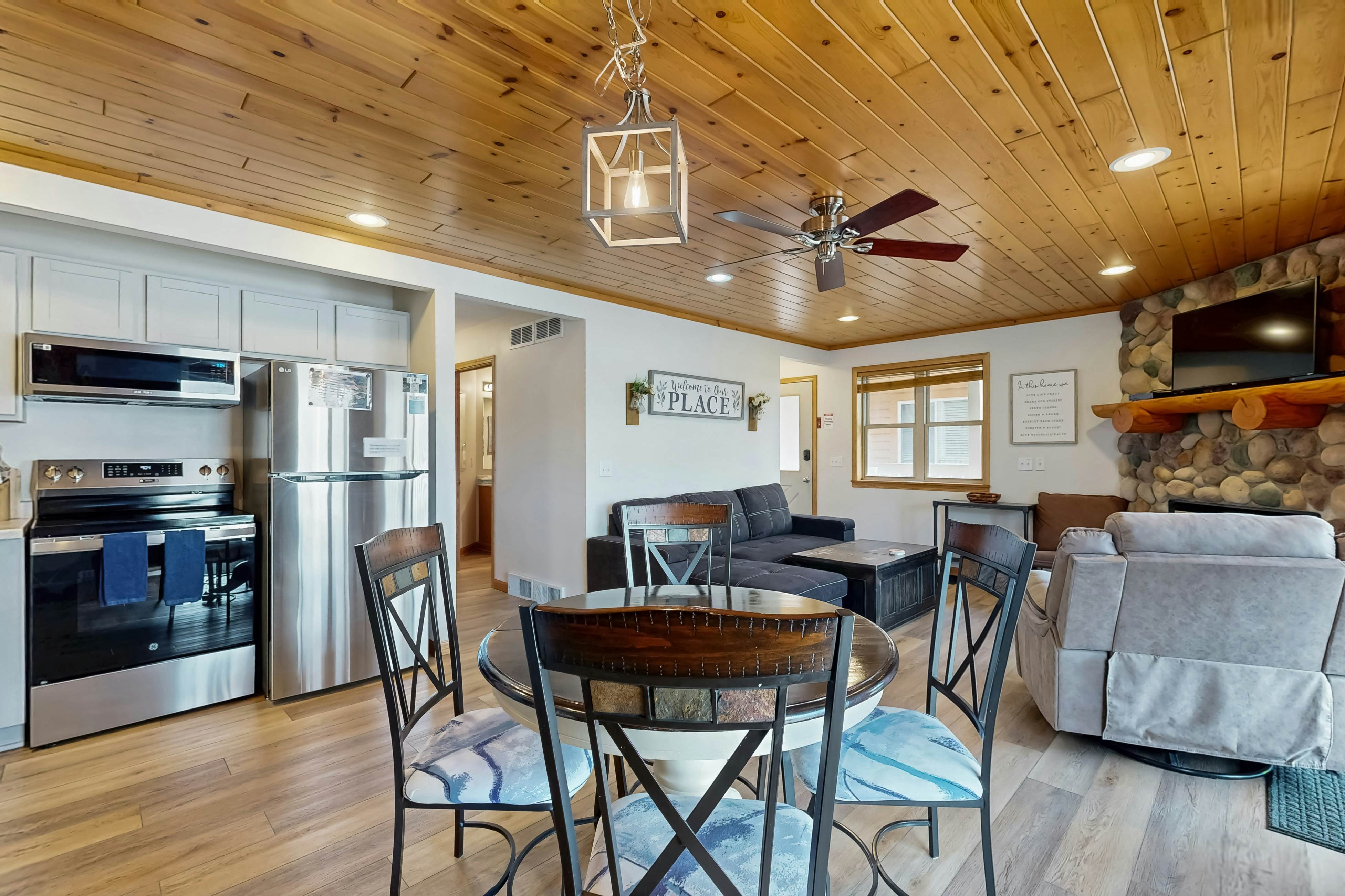 Thunderbird Resort Condo 1040B