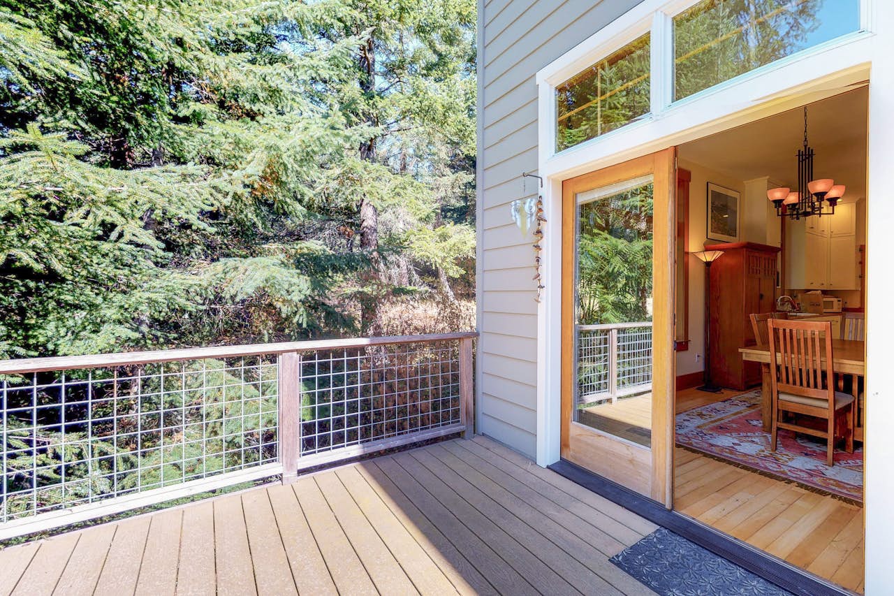 Discovery View Cabin 3 BD Vacation Rental in Eastsound, WA Vacasa