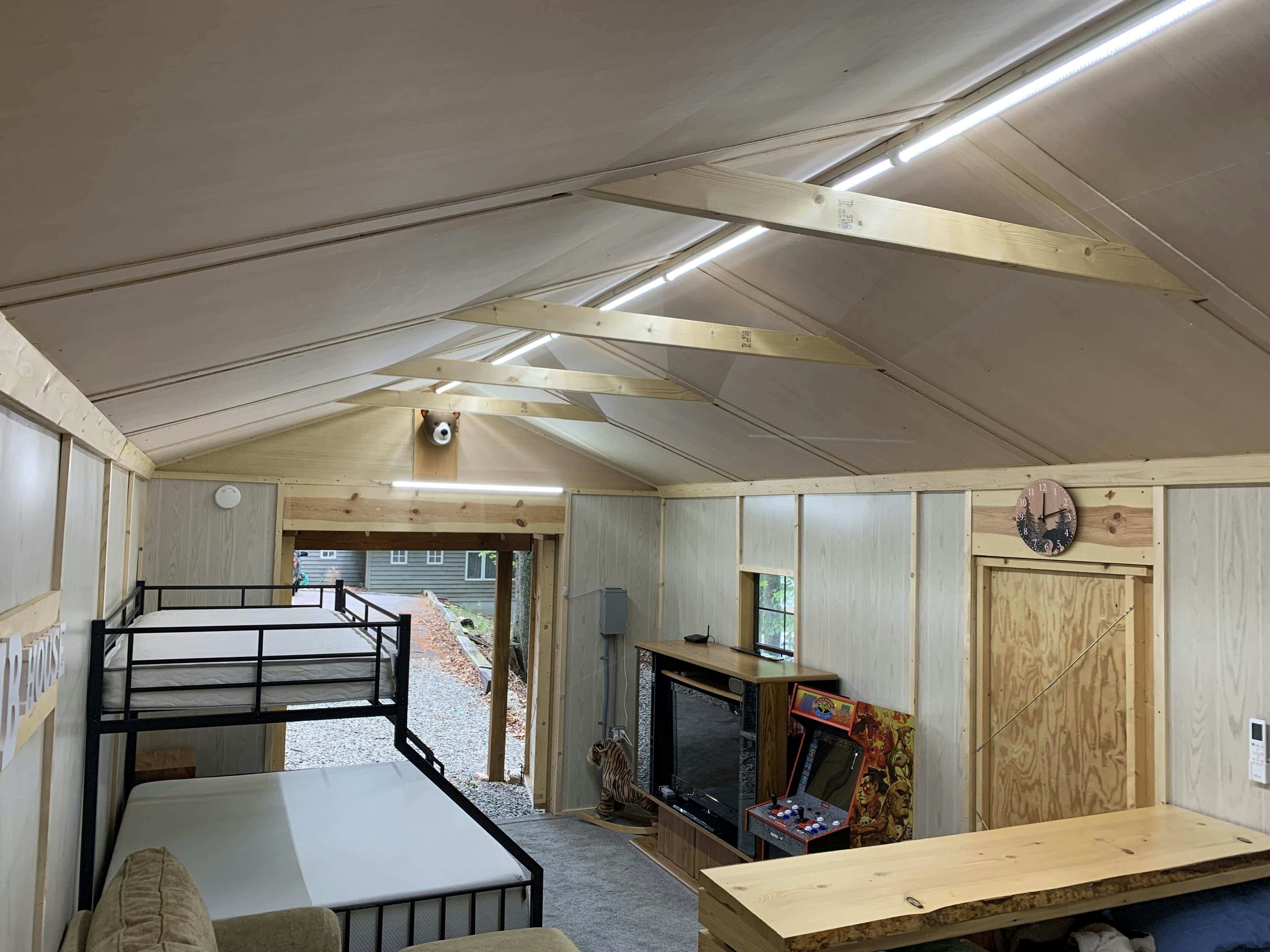 Bears Den at Acorn Dr