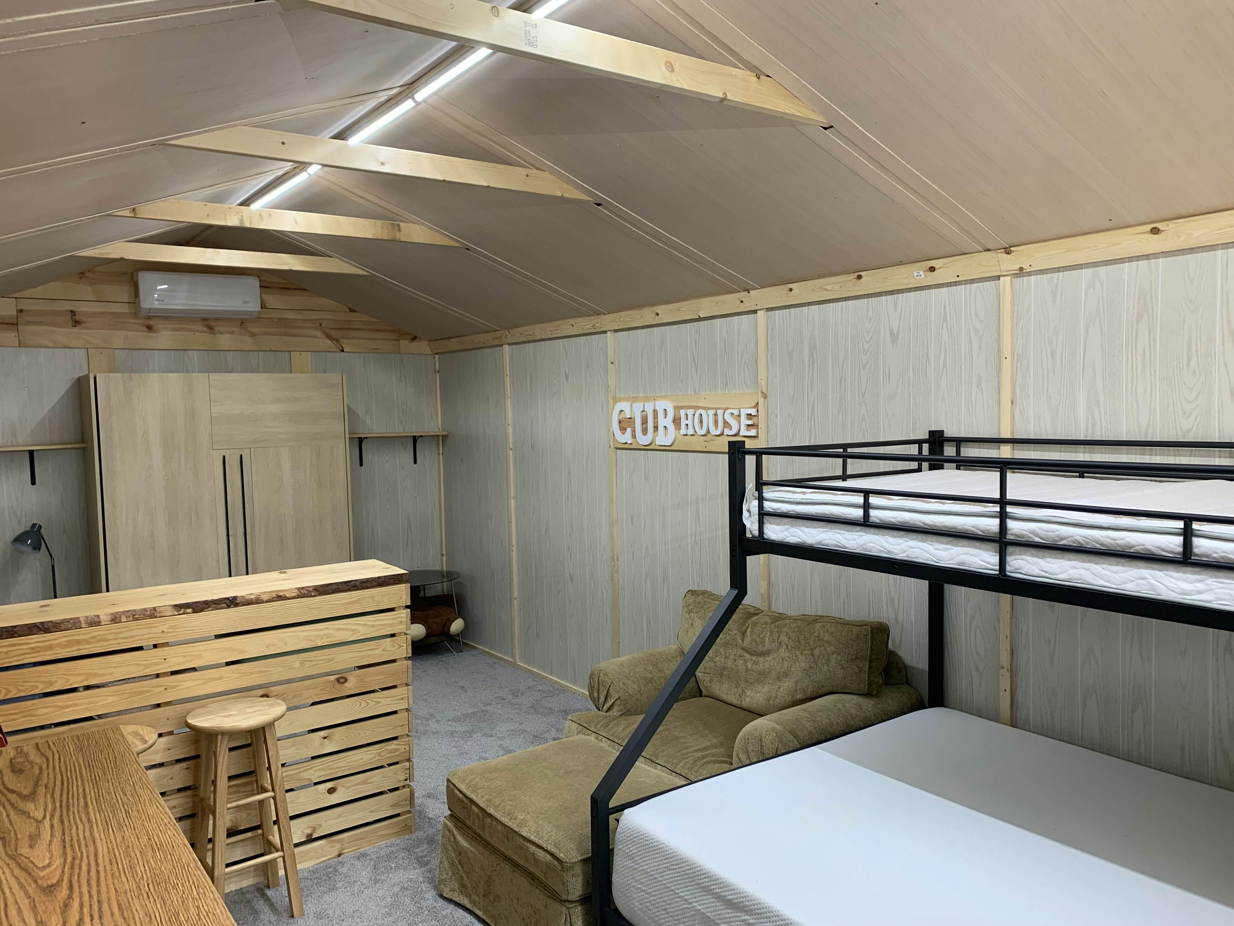 Bears Den at Acorn Dr