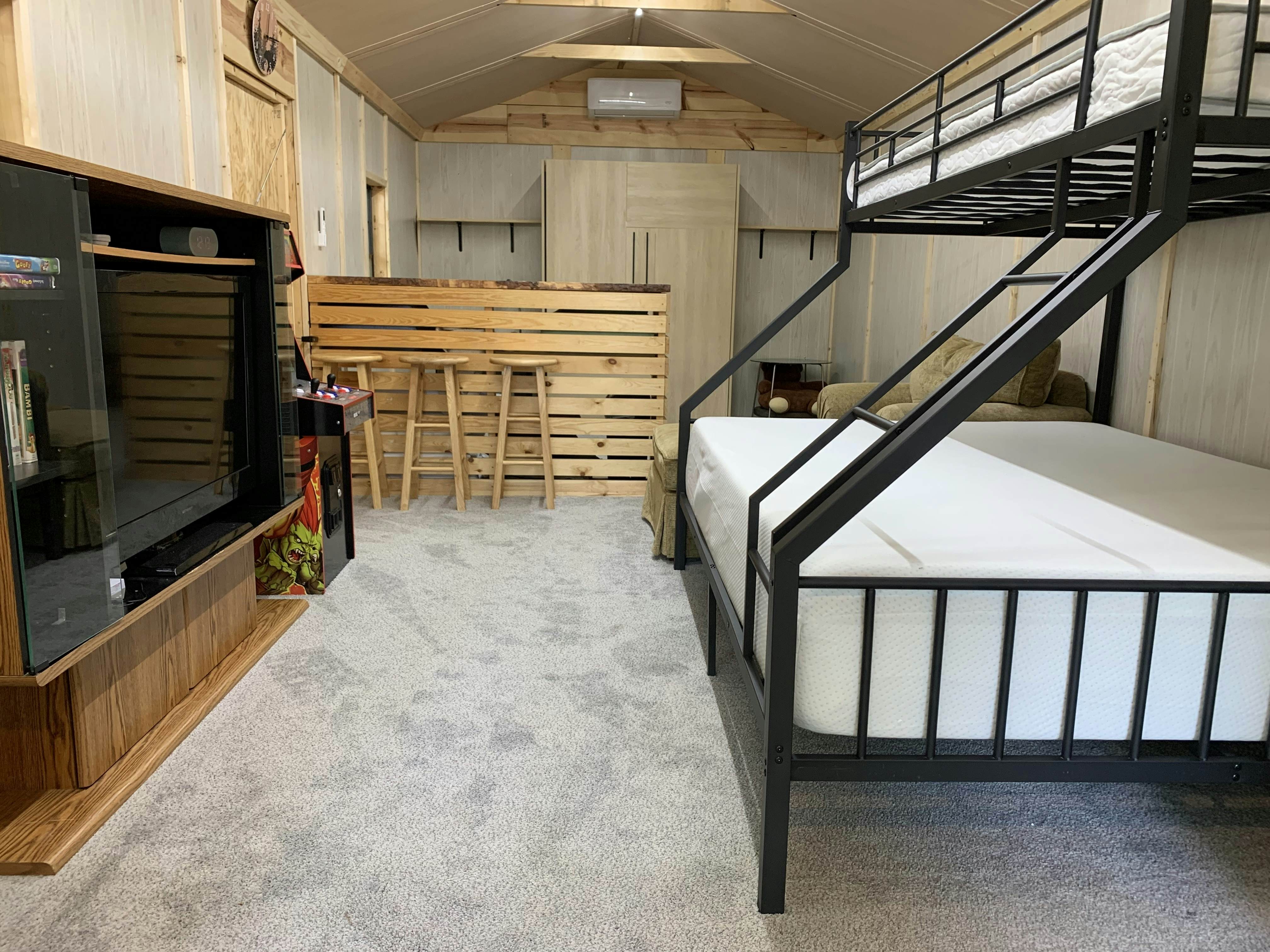 Bears Den at Acorn Dr