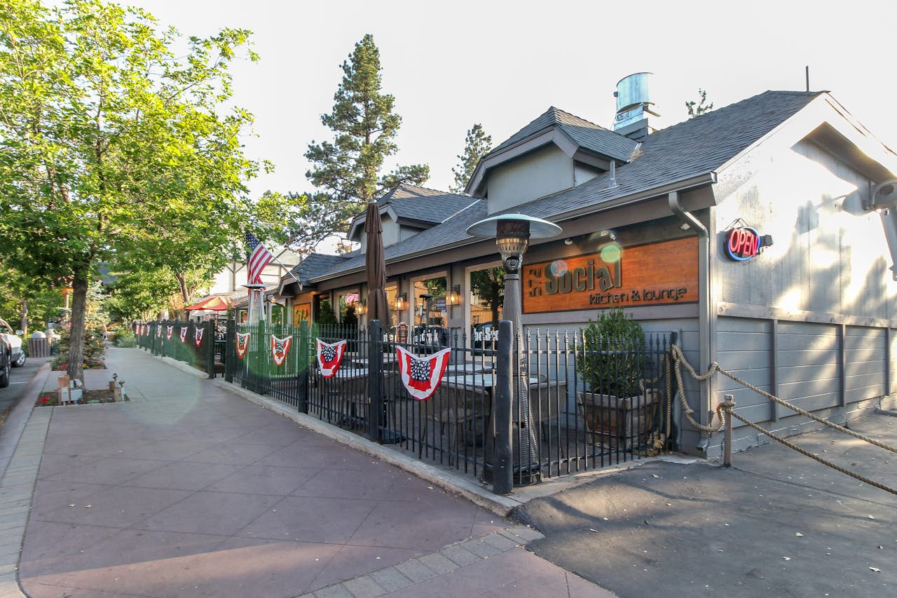 Hawks Nest 2 BD Vacation Rental in Big Bear Lake, CA Vacasa