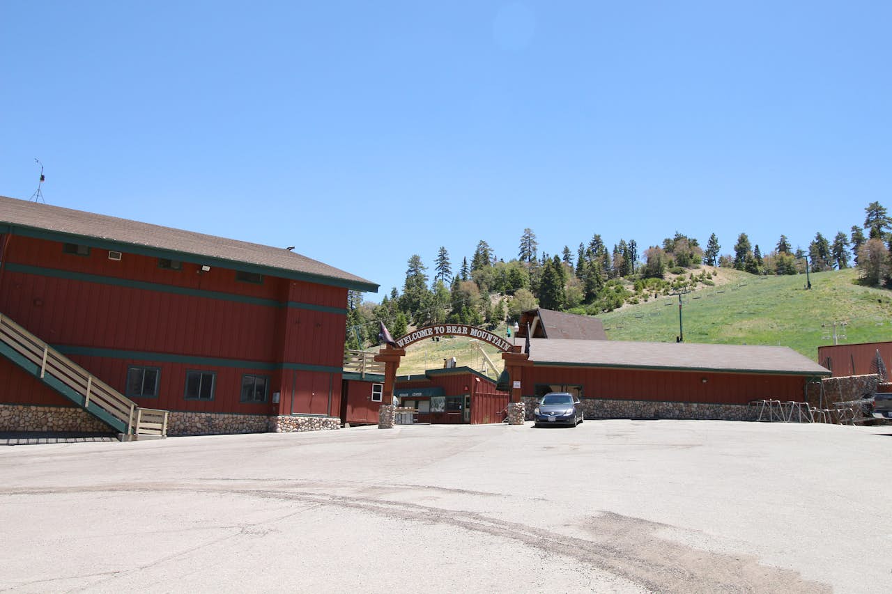 Hawks Nest 2 BD Vacation Rental in Big Bear Lake, CA Vacasa