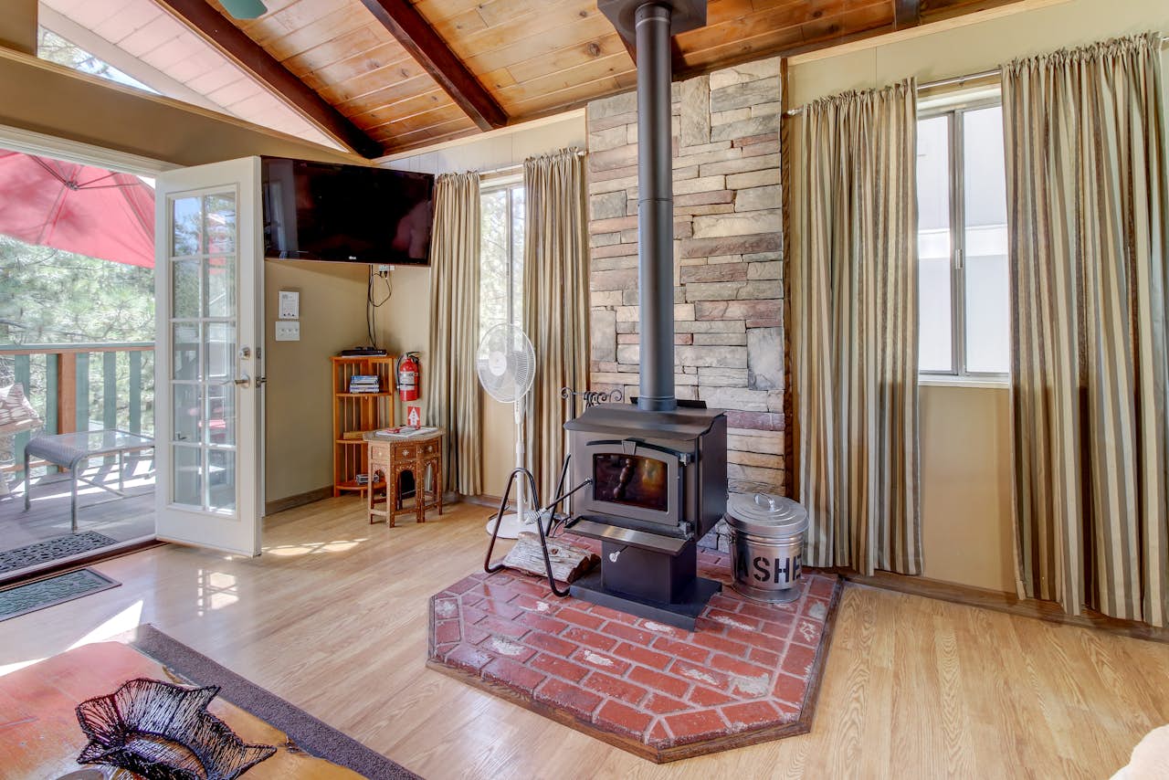 Hawks Nest 2 BD Vacation Rental in Big Bear Lake, CA Vacasa