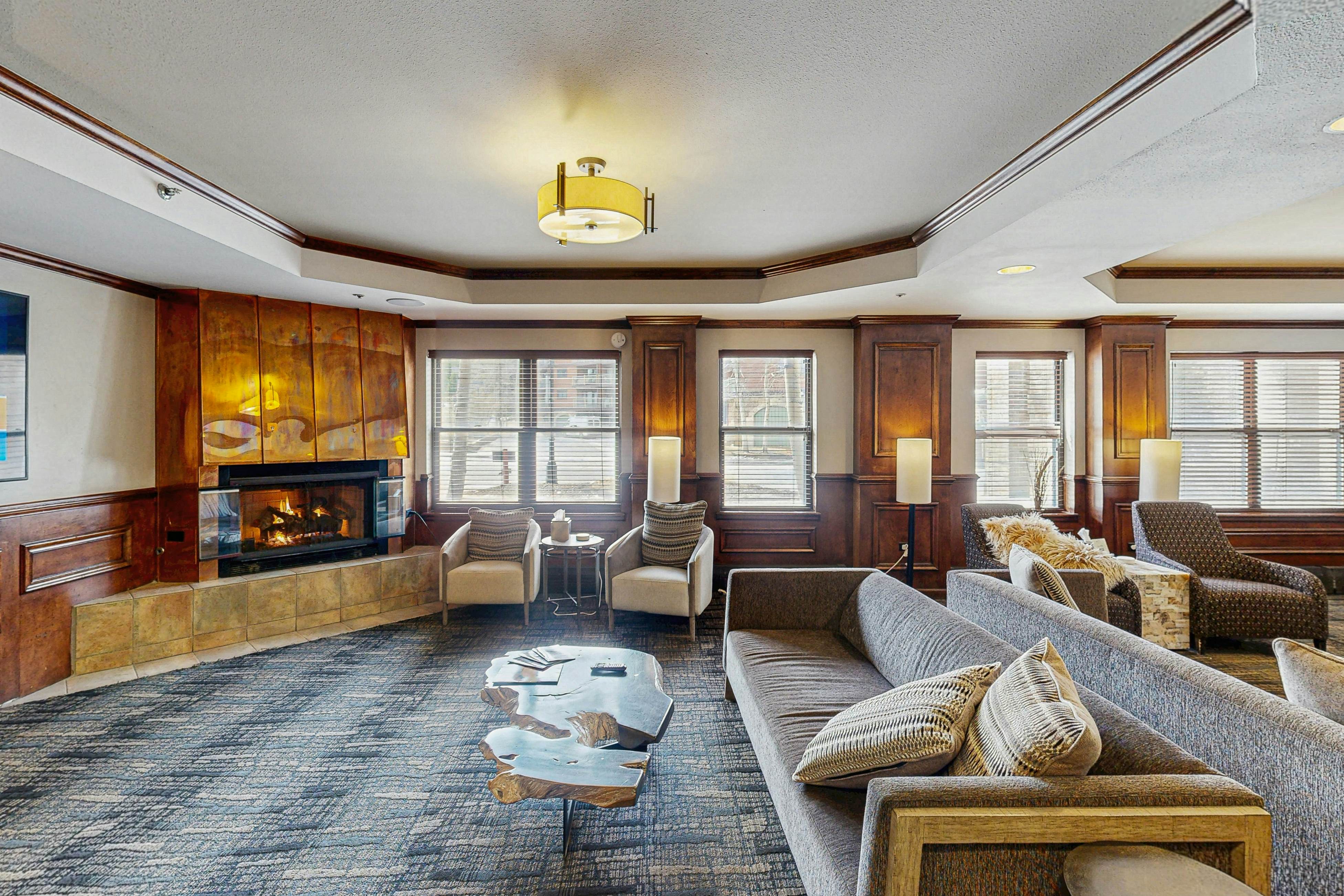 River Mountain Lodge #W220