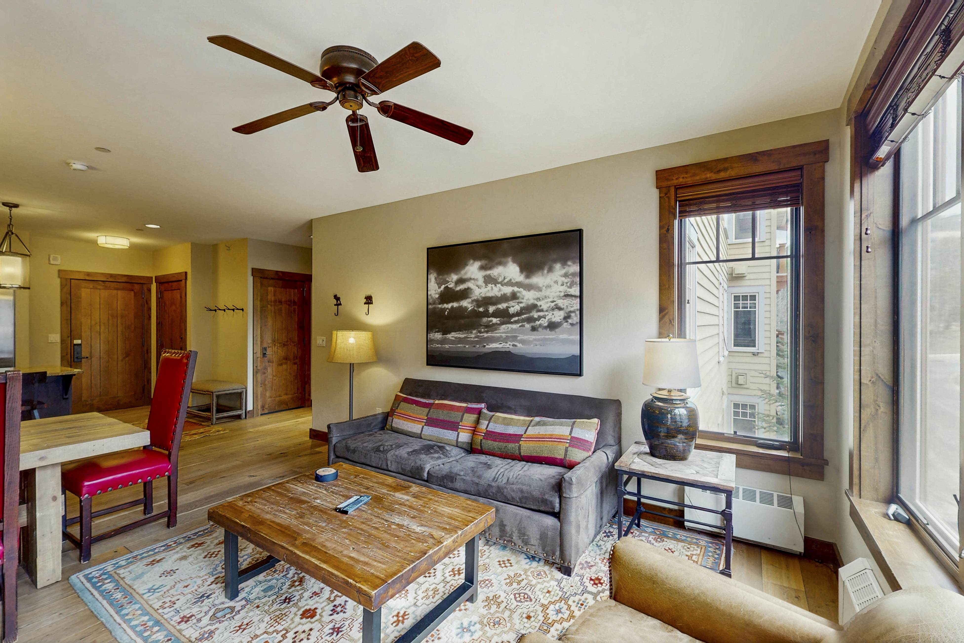 Water House On Main Street #6206