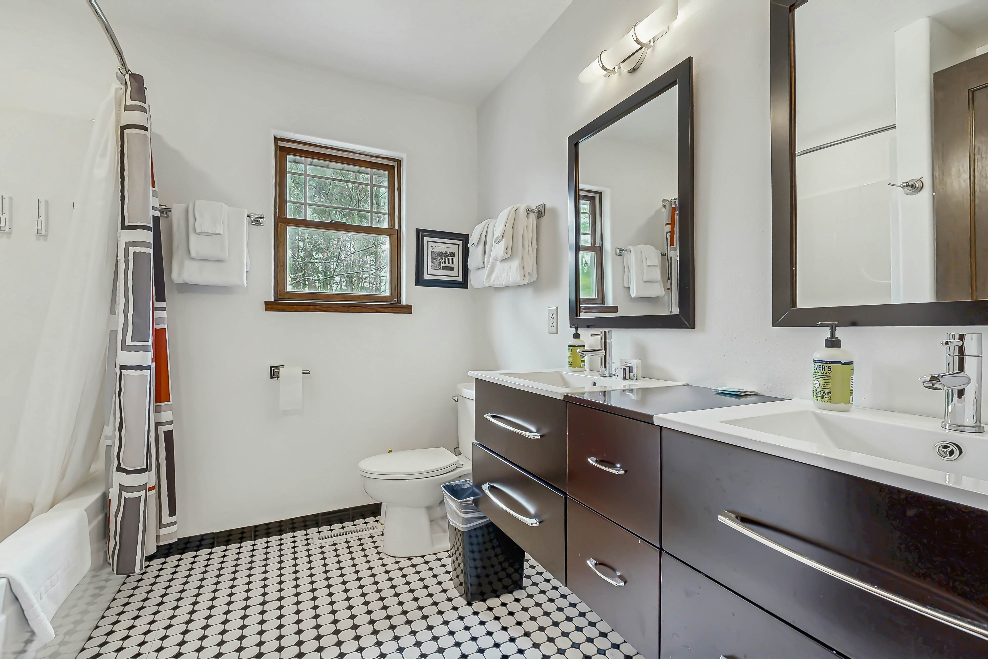 Grand Tomahawk Lodge