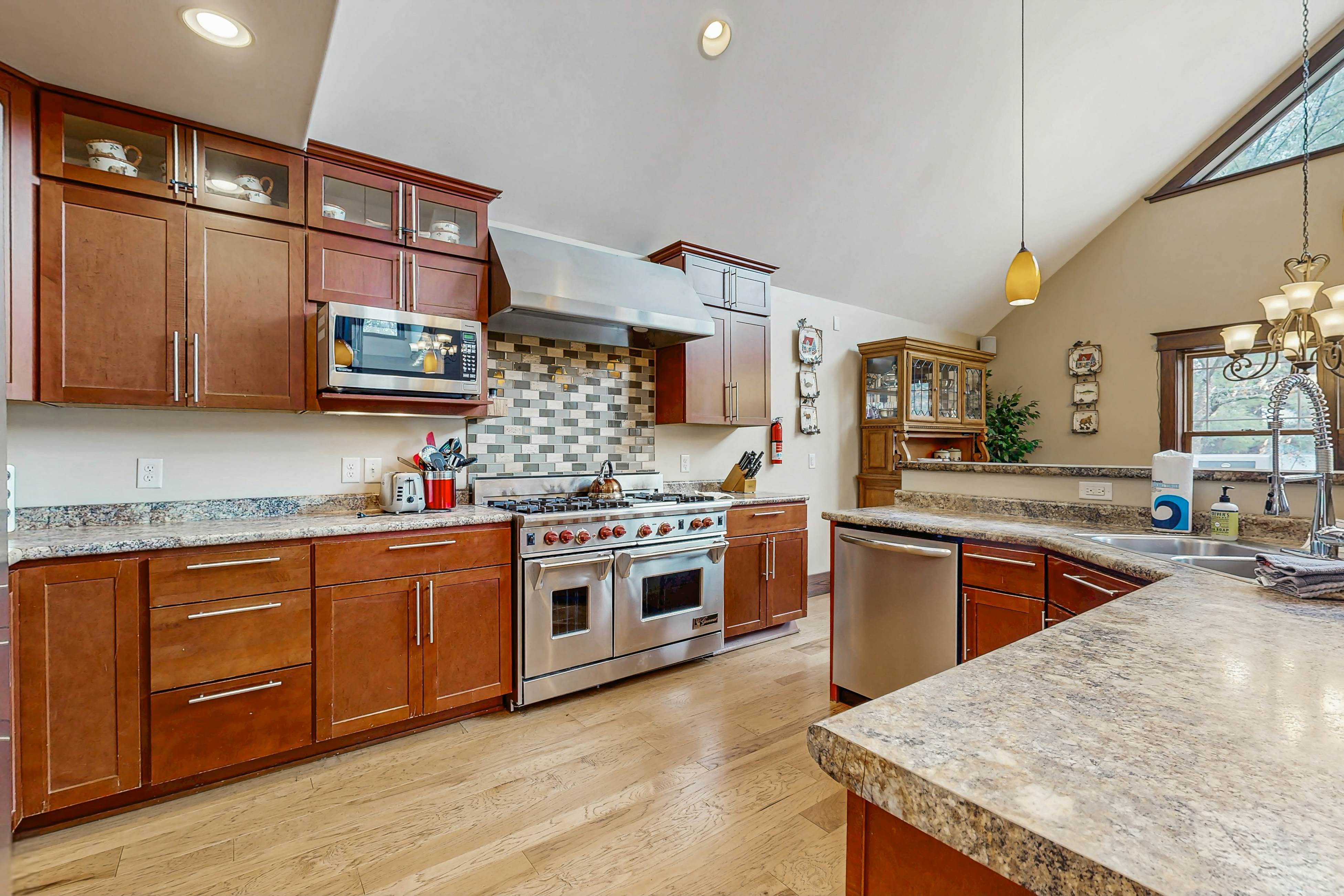 Grand Tomahawk Lodge