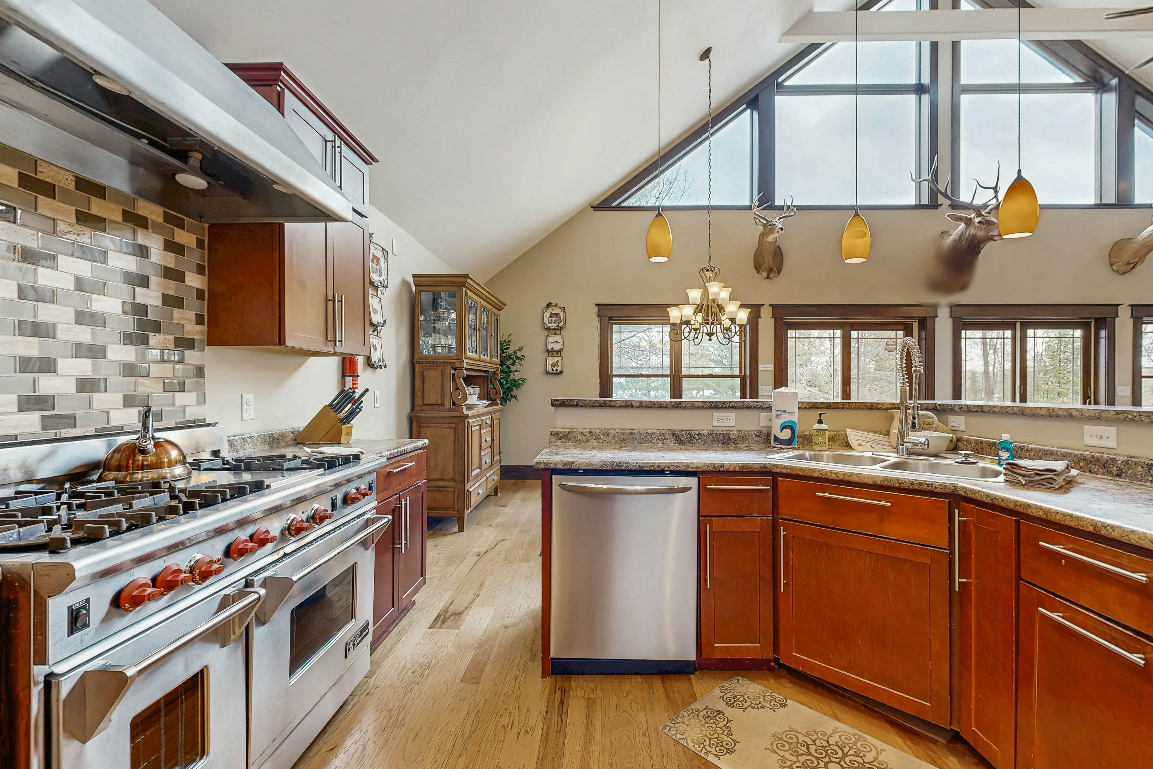 Grand Tomahawk Lodge