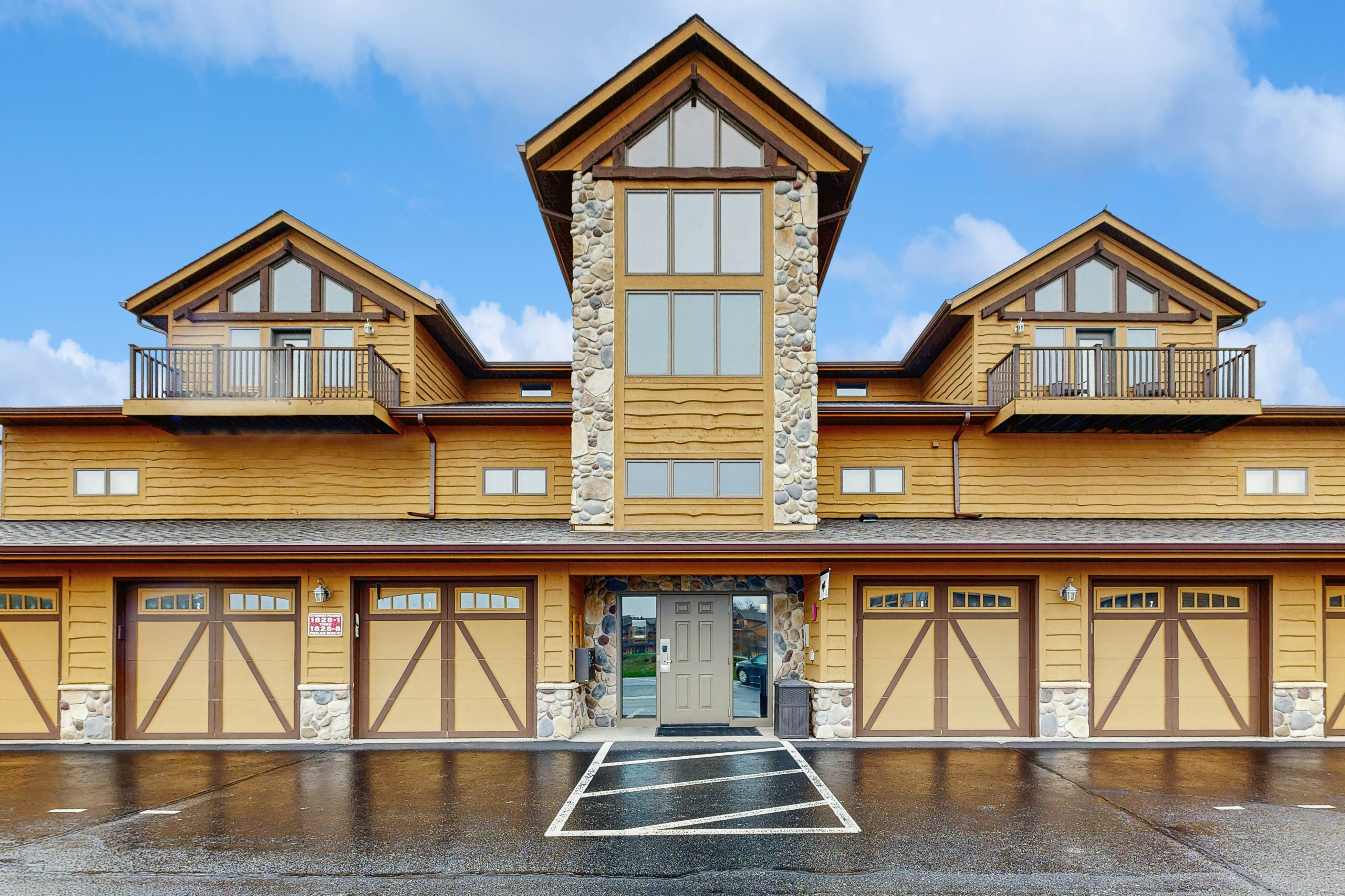 Sunset Condominiums - The Retreat