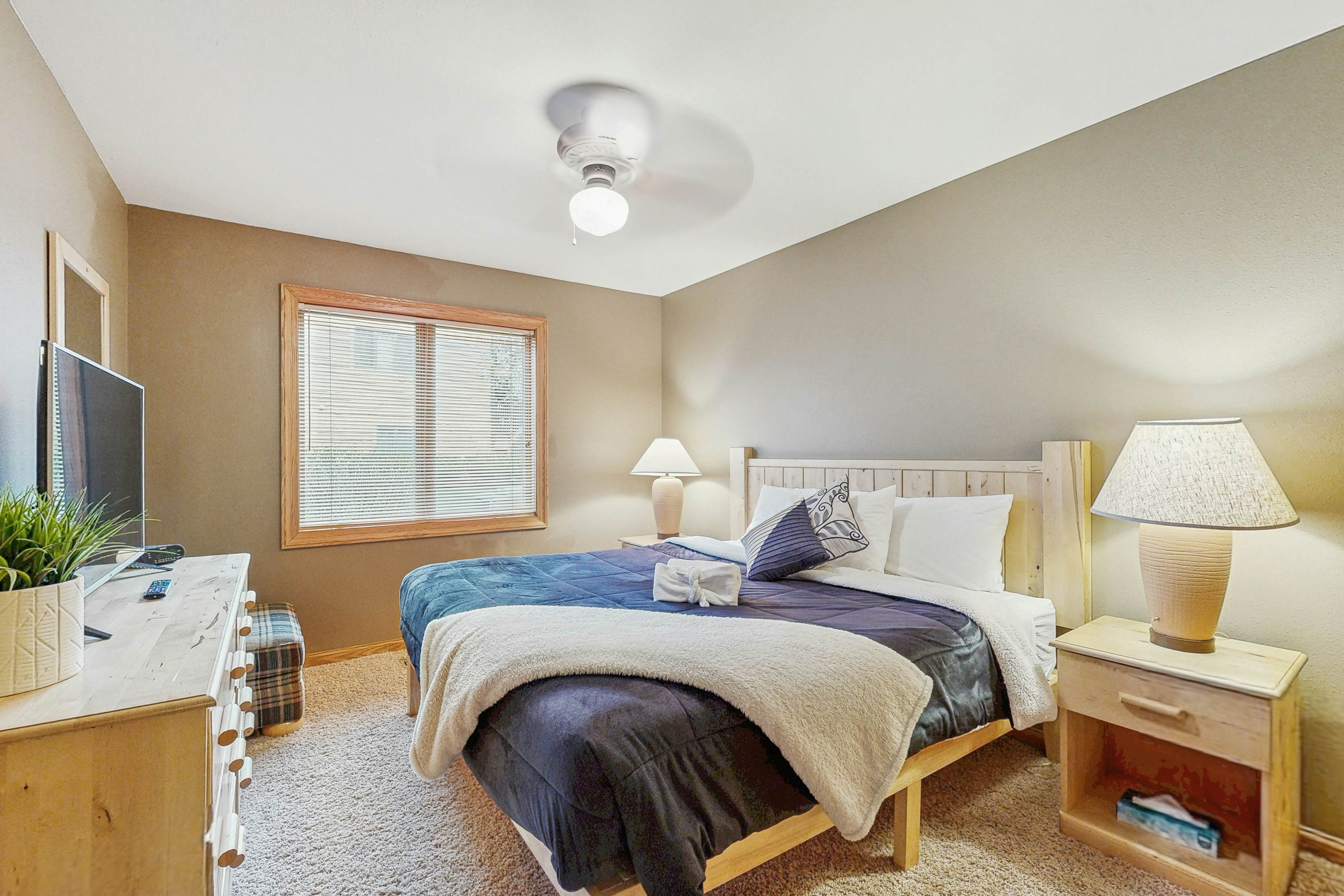 Sunset Condominiums - The Retreat