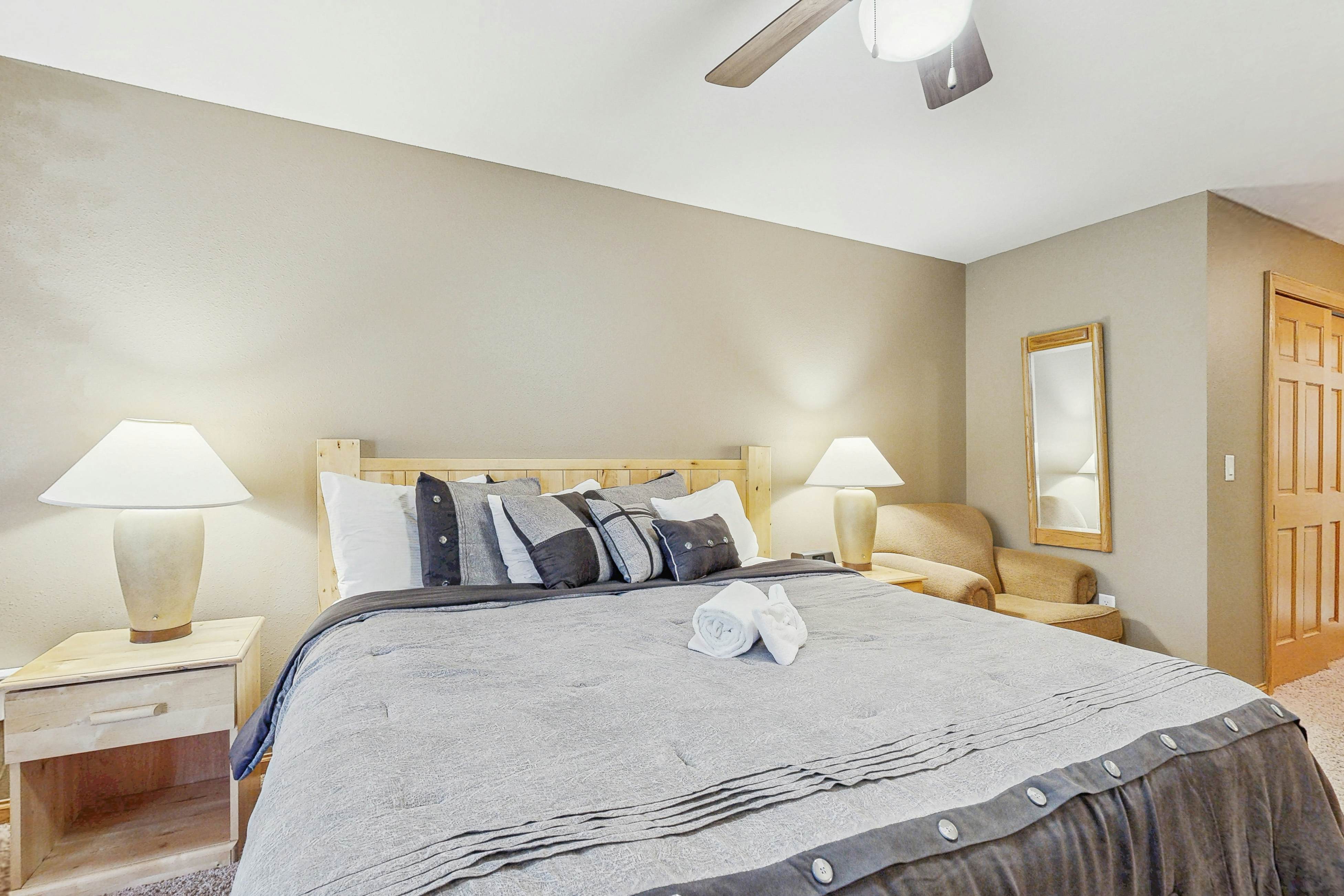 Sunset Condominiums - The Retreat