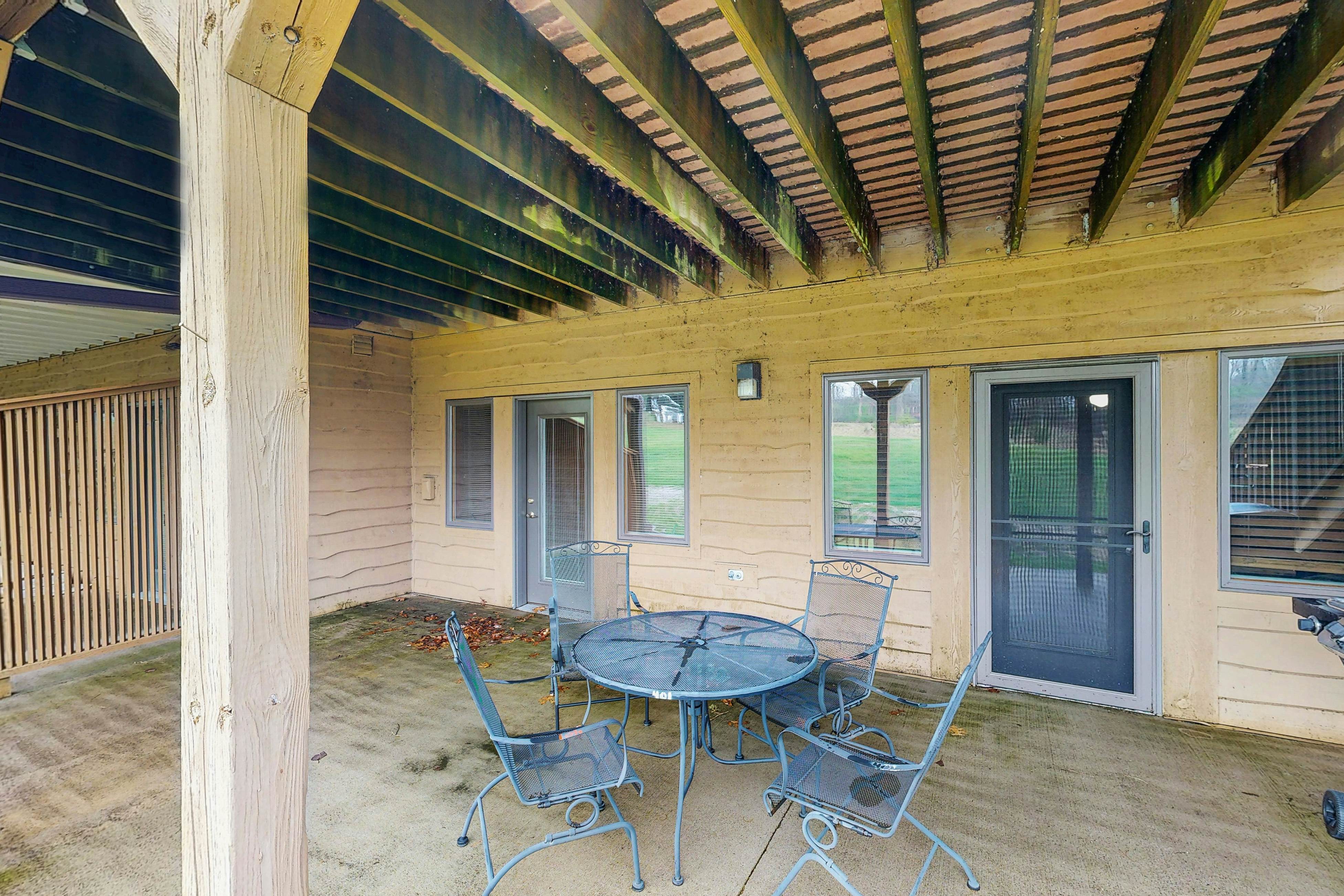 Sunset Condominiums - The Retreat