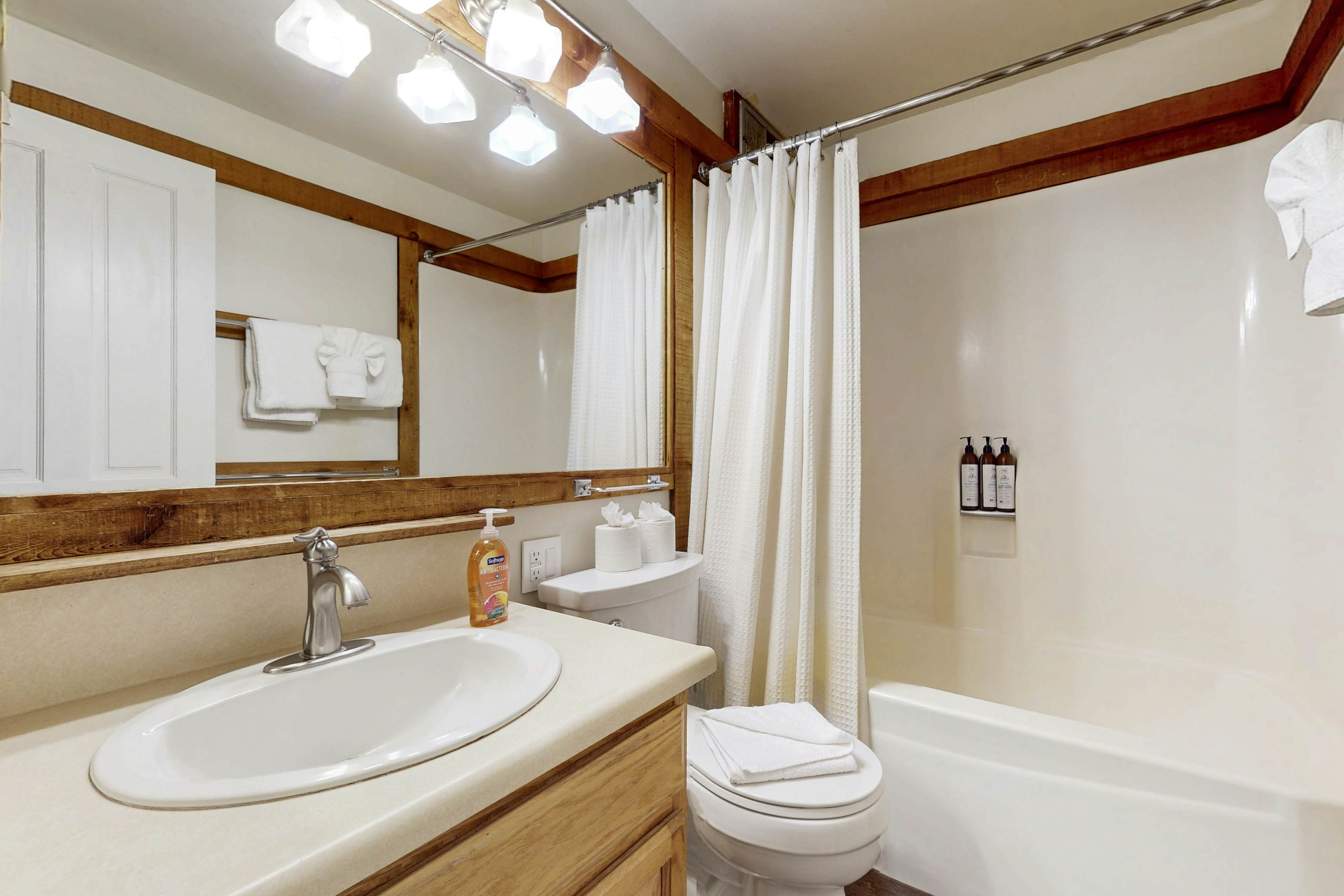 Cozy Coyote Fork Condo