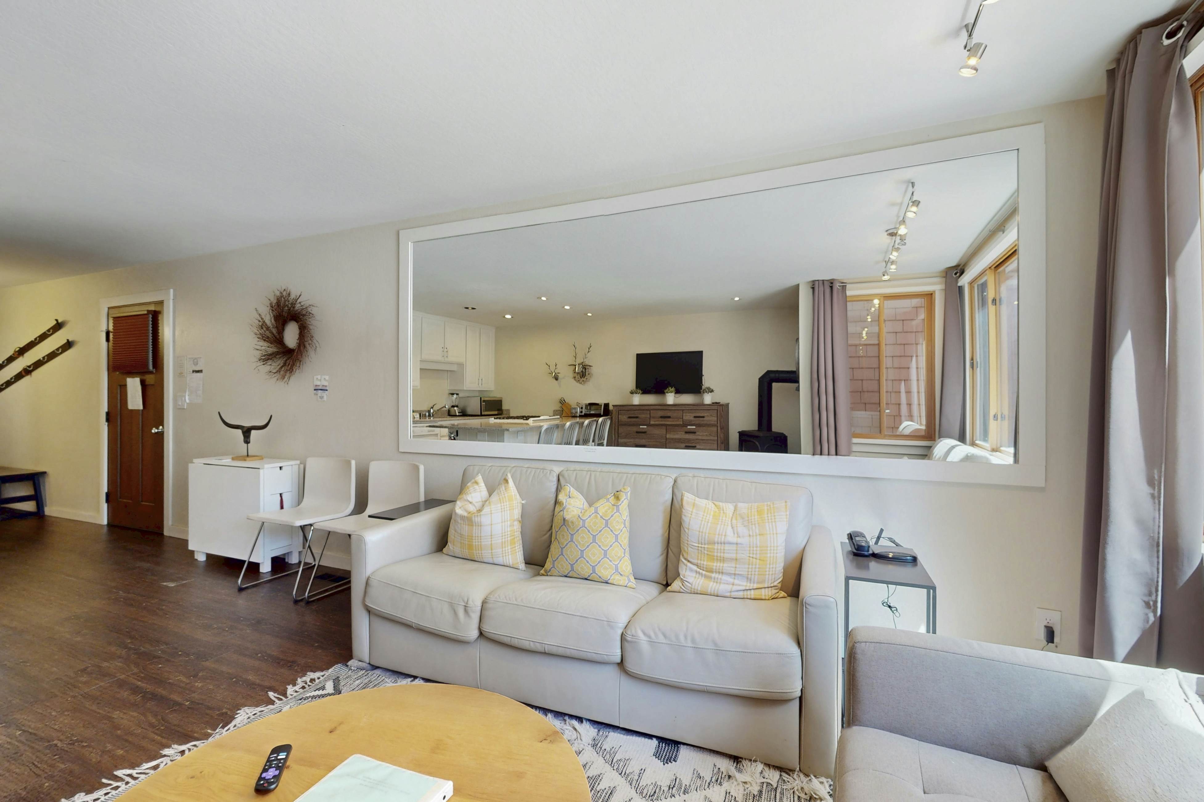 Cozy Coyote Fork Condo