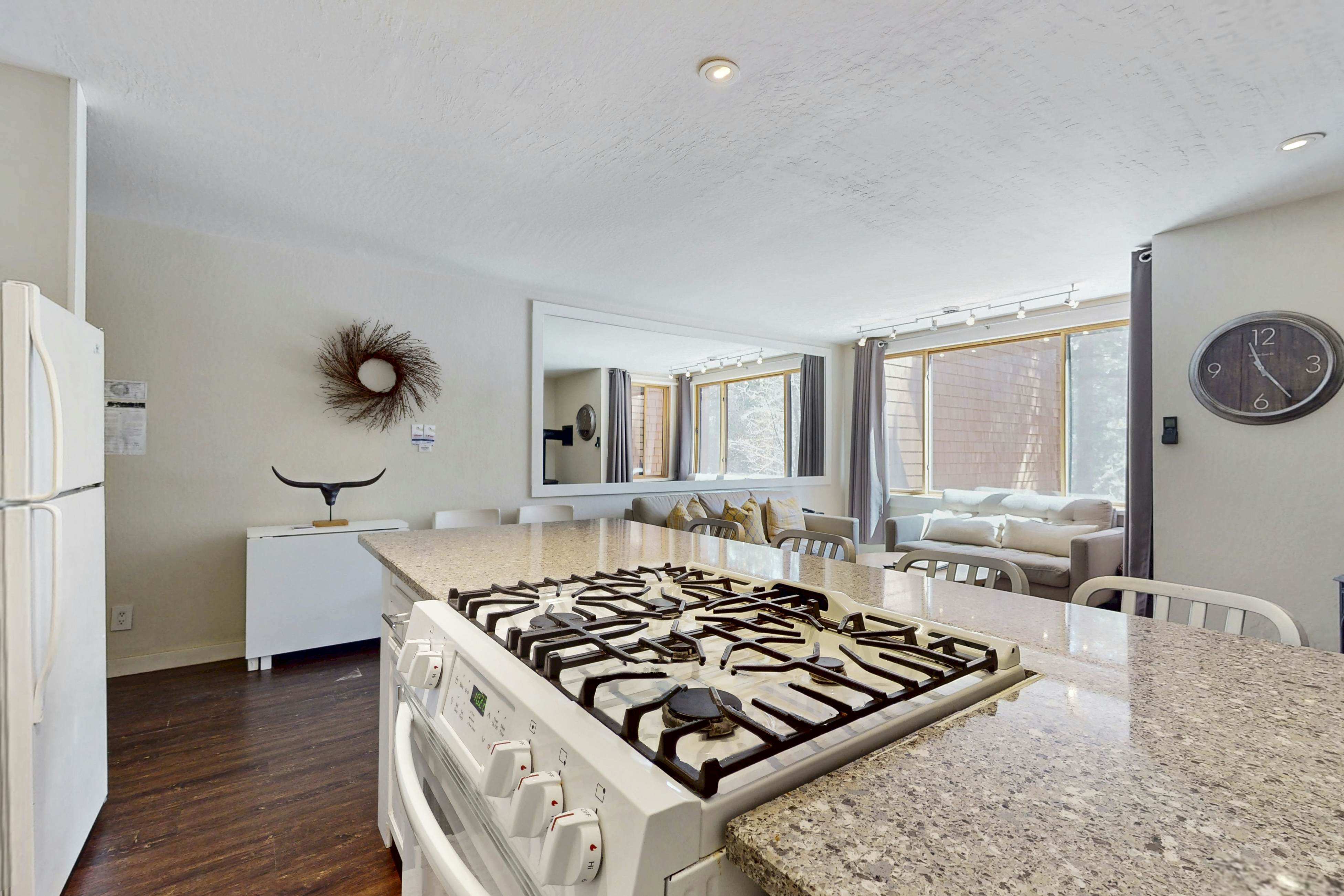 Cozy Coyote Fork Condo