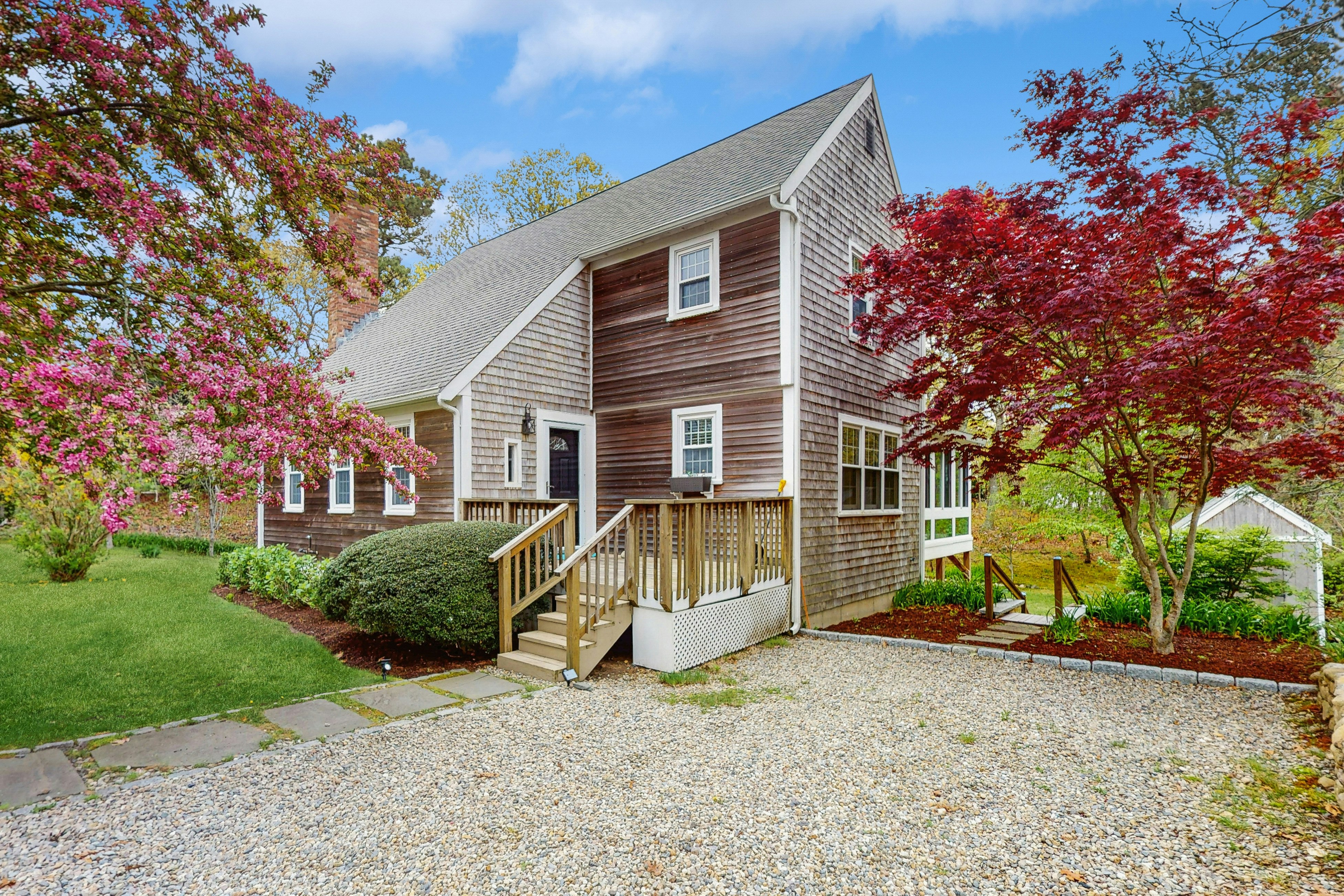 Cozy Charming Cottage