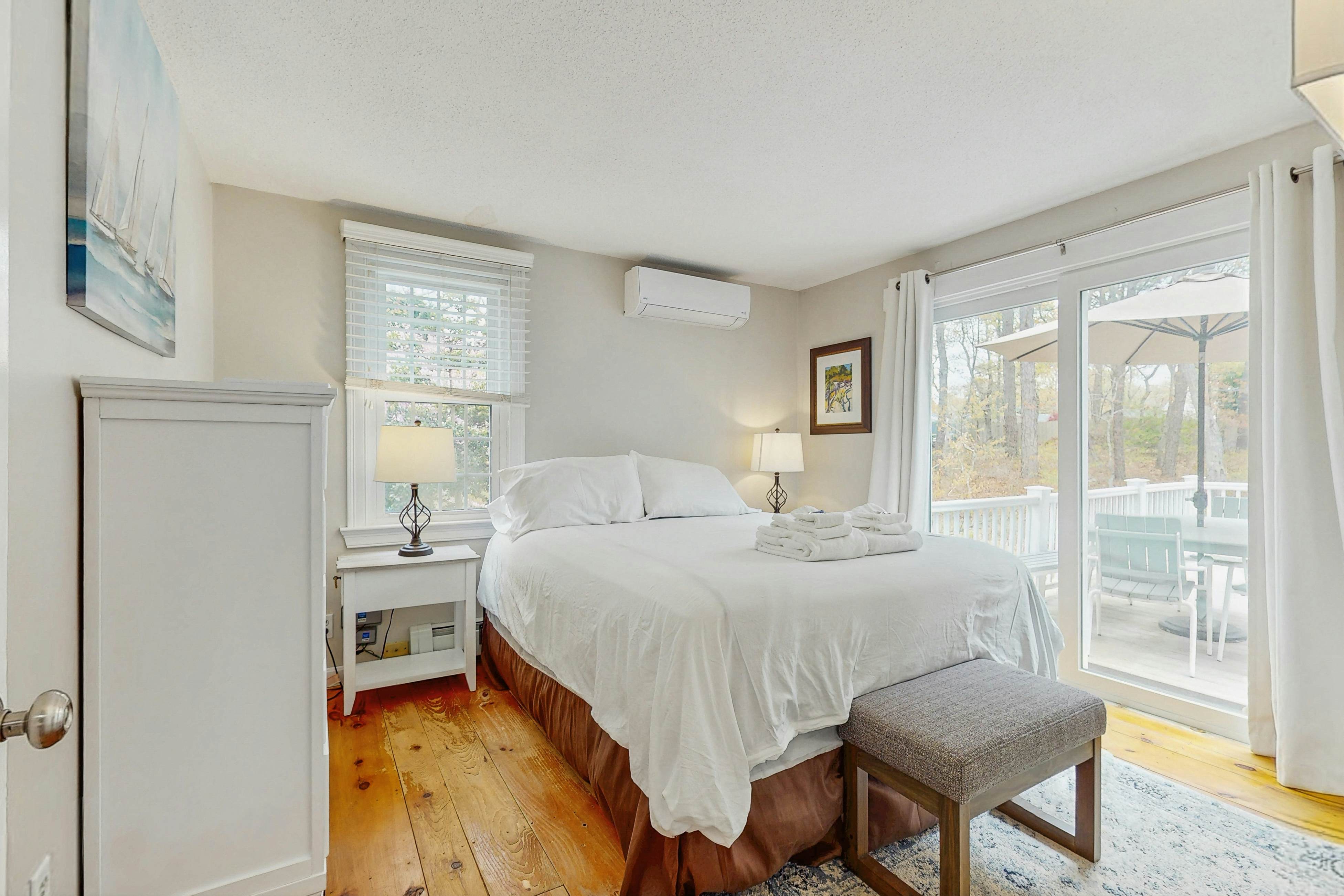 Cozy Charming Cottage