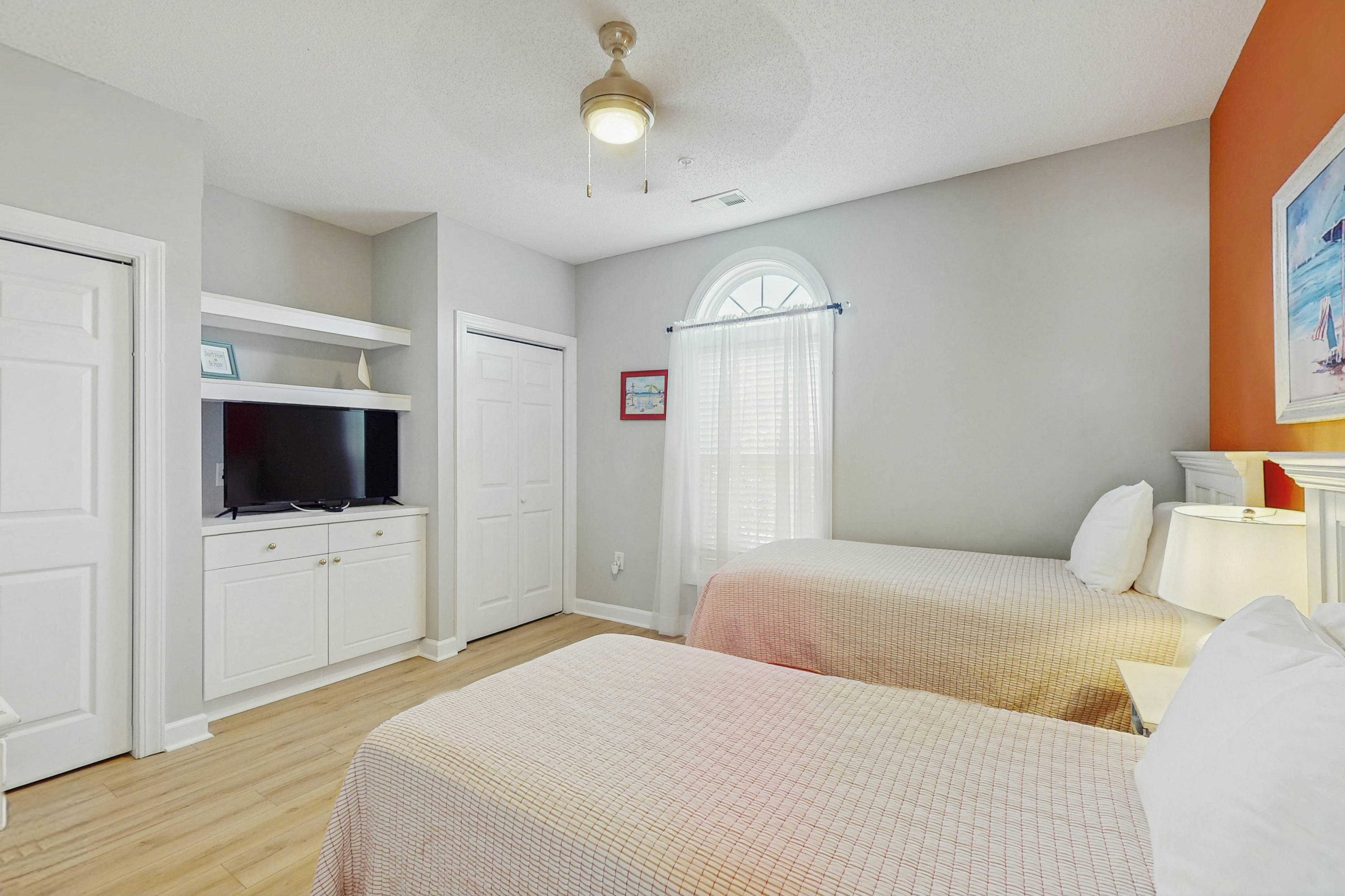 River Crossing at Barefoot 125